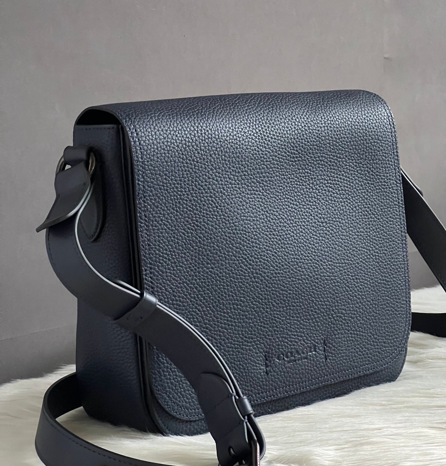 Coach Gotham Messenger 27