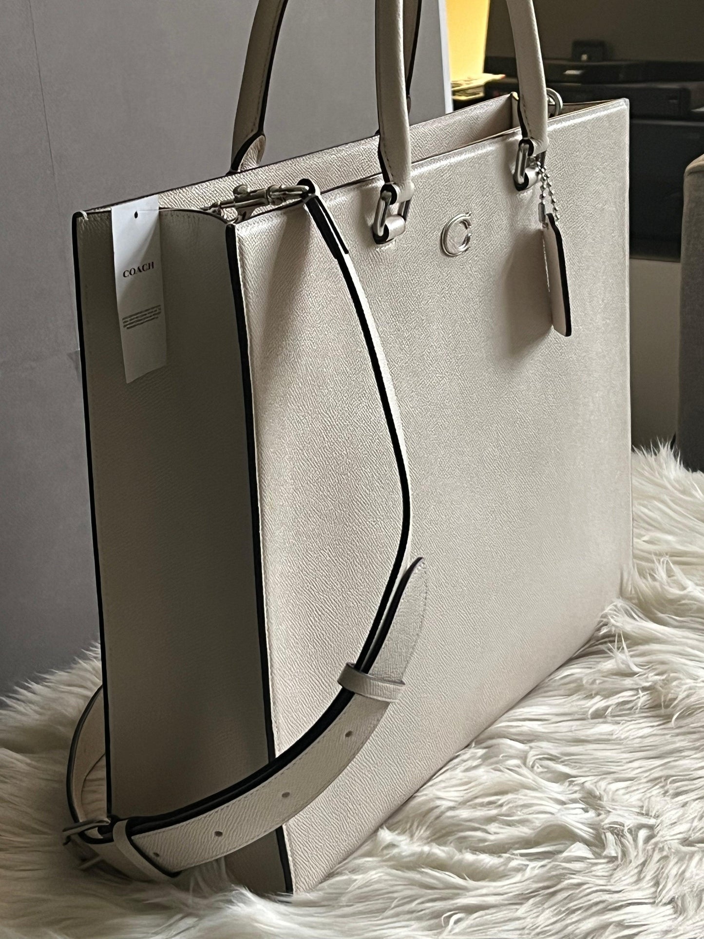 Coach Field Tote 40 with Signature Canvas Detail