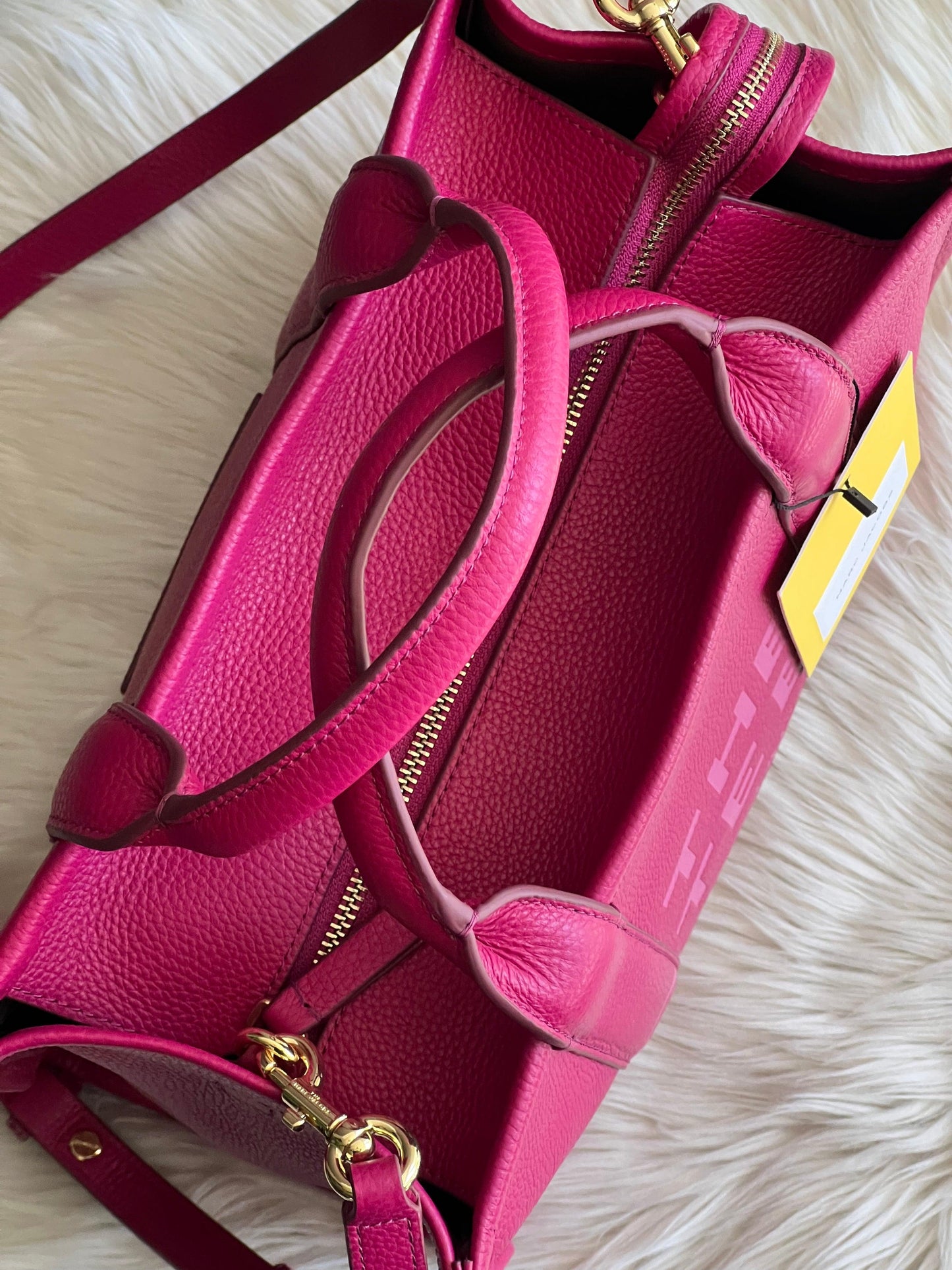 Marc Jacobs The Leather Medium Tote Bag