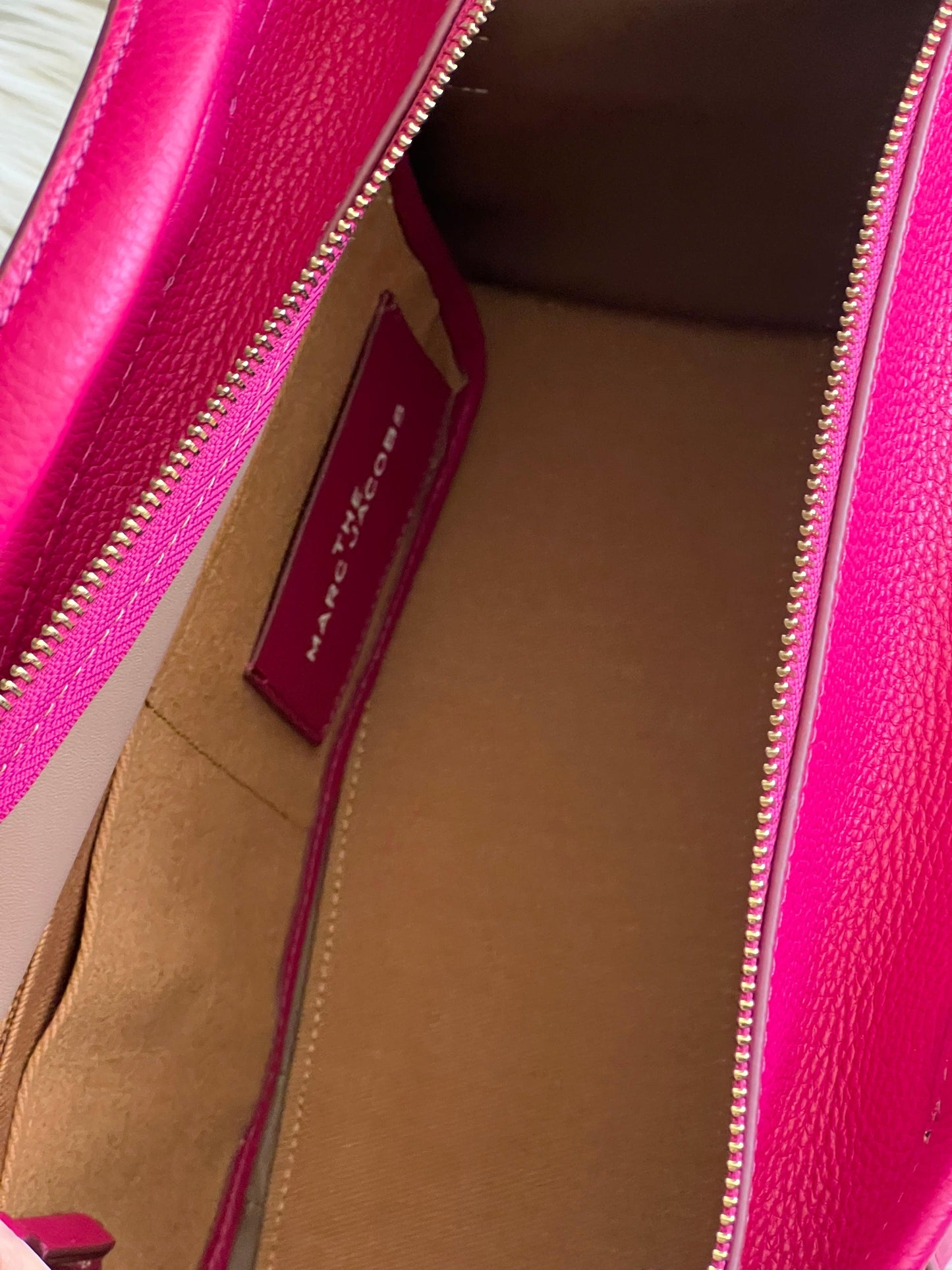 Marc Jacobs The Leather Medium Tote Bag