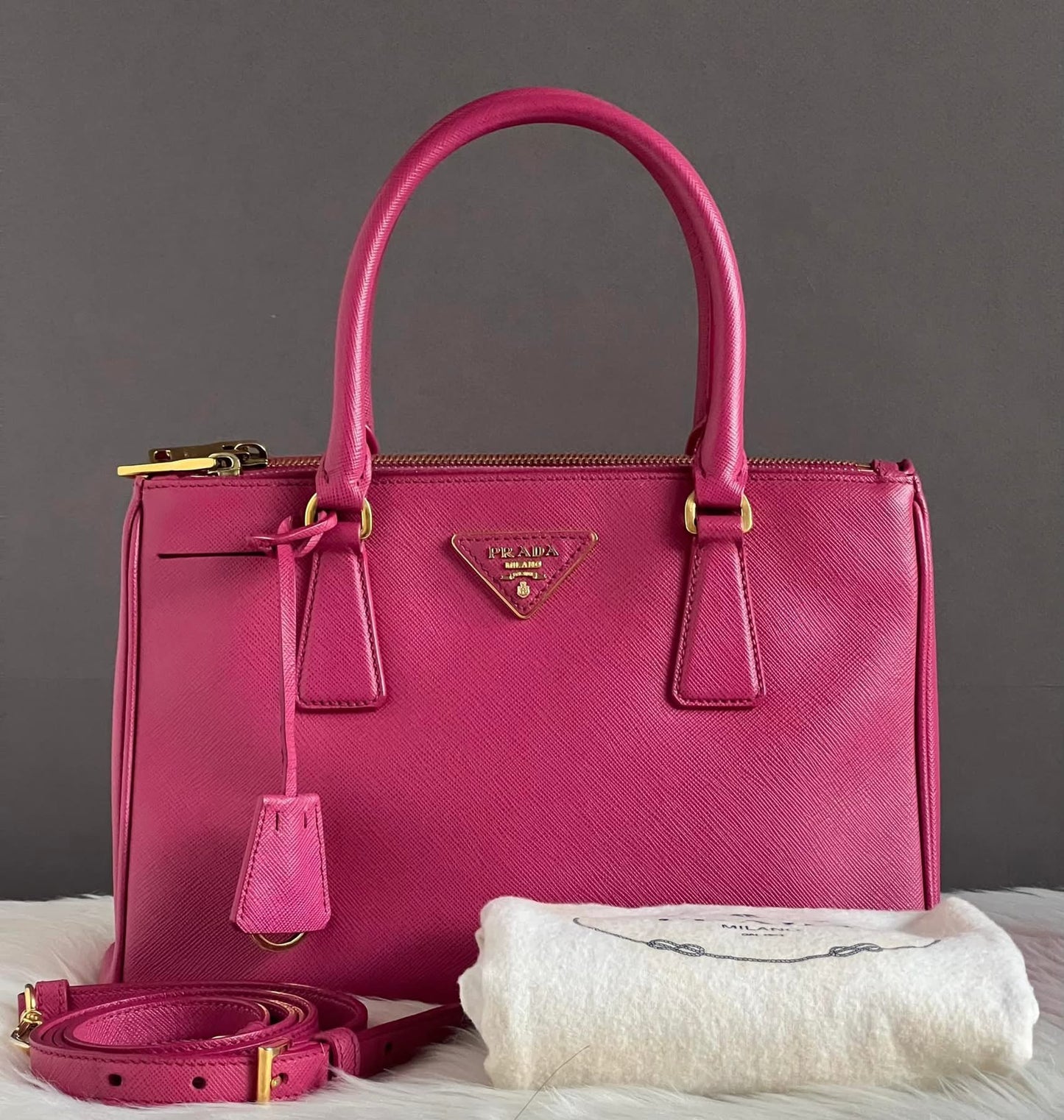 Prada Saffiano Lux Medium Galleria Zip Tote
