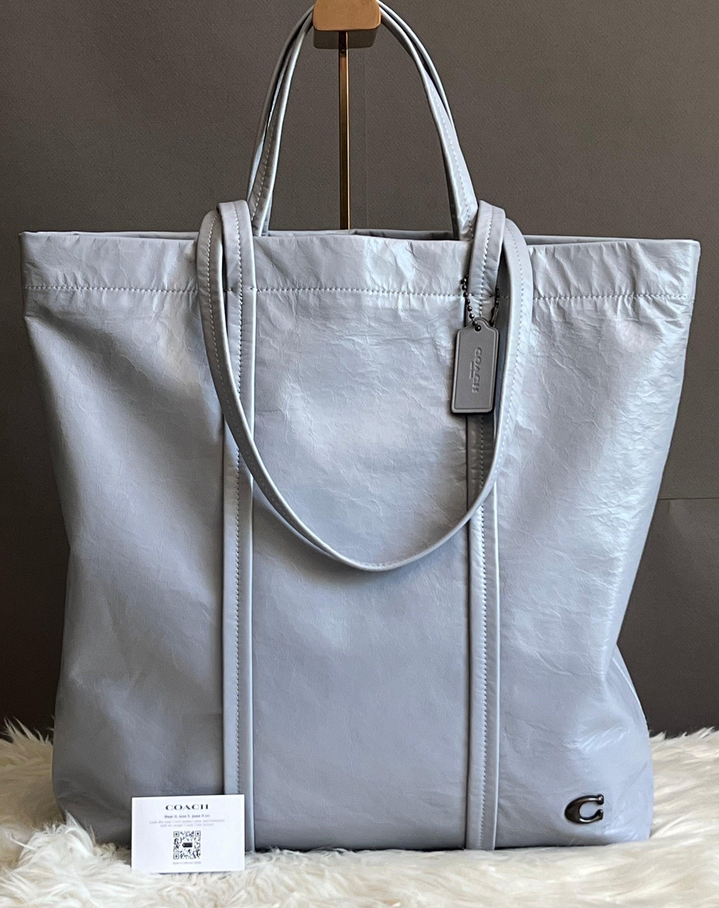Coach Hall Tote 33