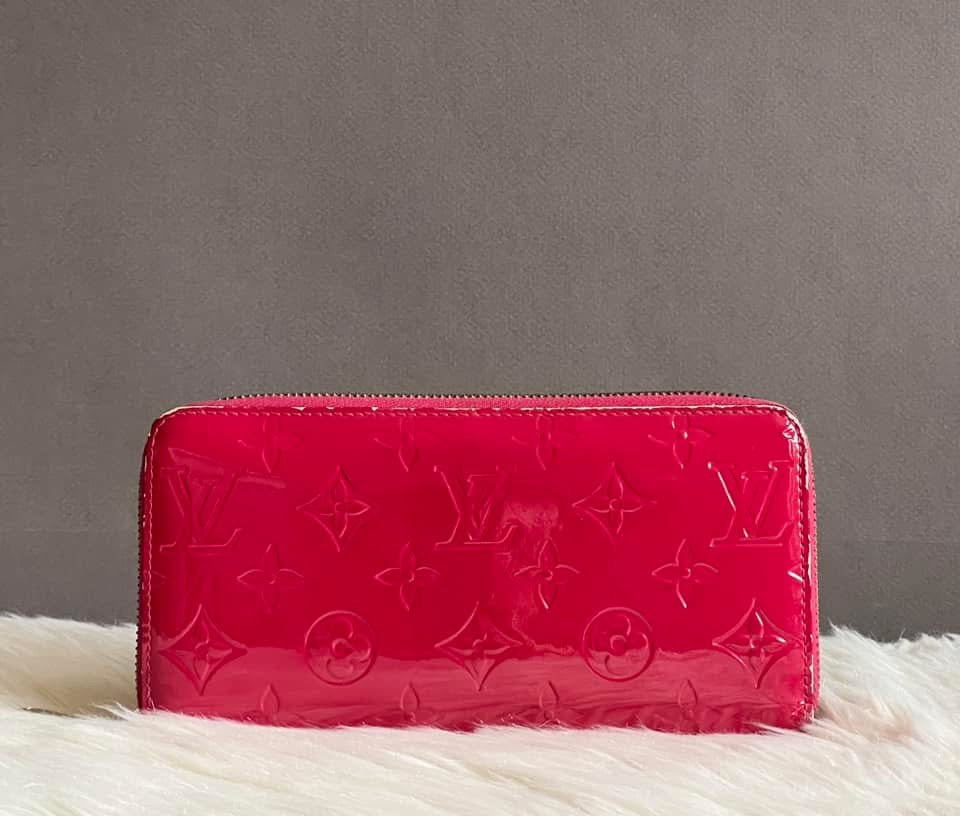 Louis Vuitton Zippy Wallet in Vernis Leather