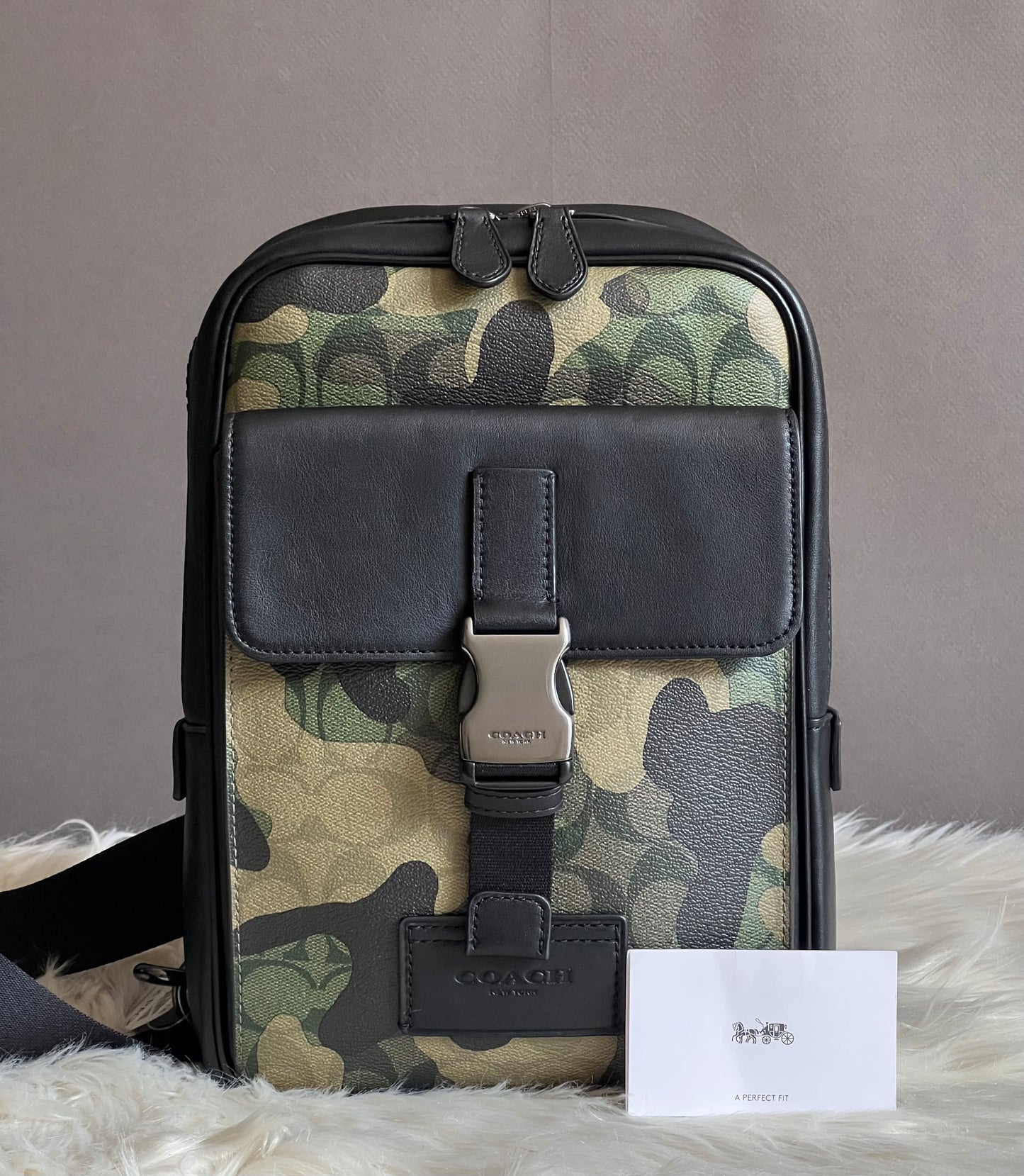 Coach Track Pack