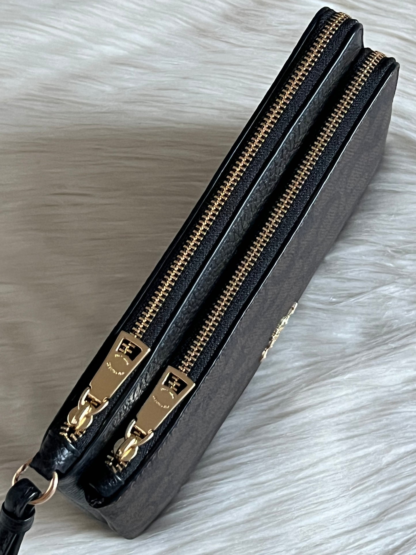 Coach Double Zip Wallet In Signature Canvas