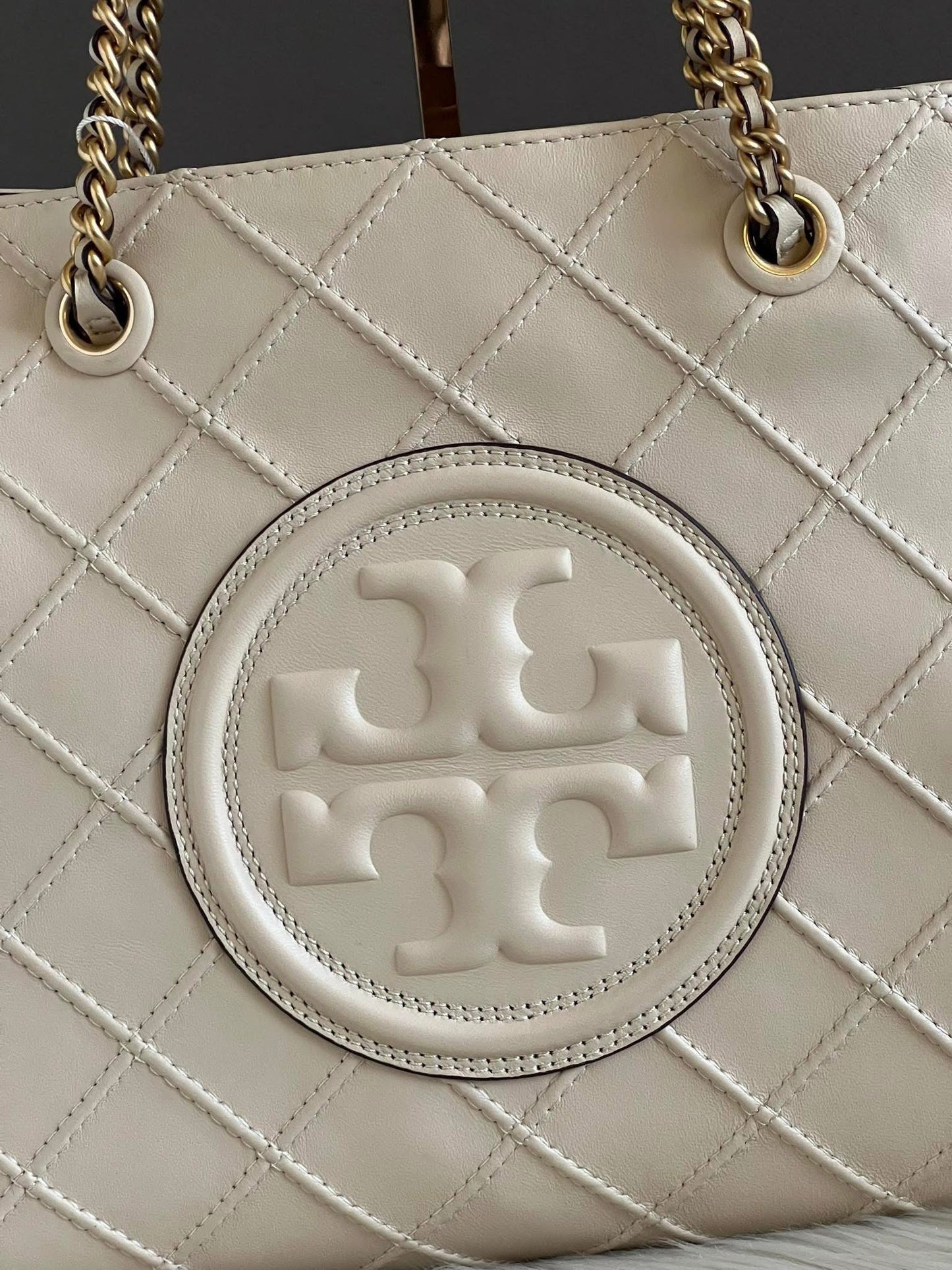 Tory Burch Fleming Soft Chain Tote