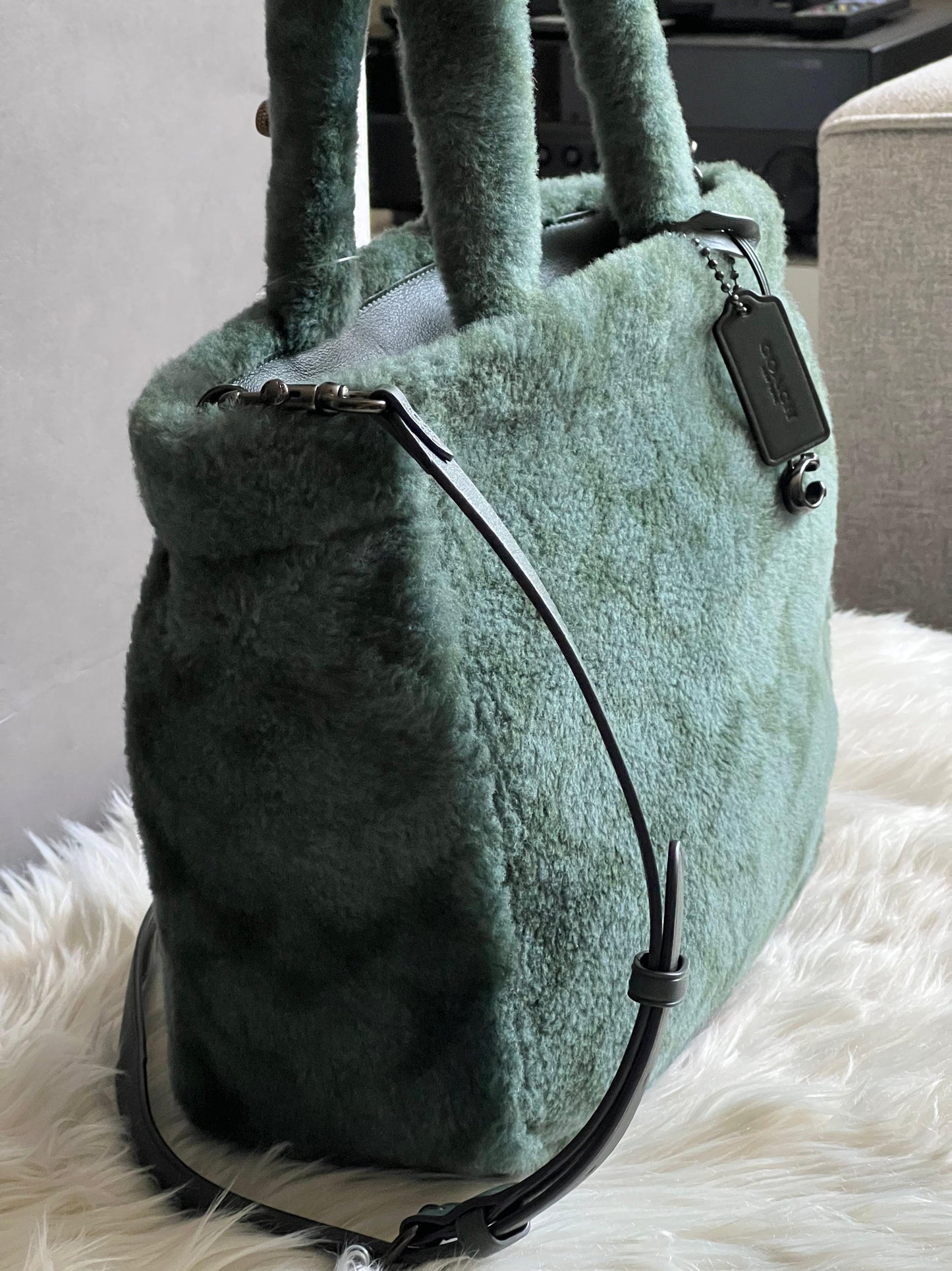 Coach Tote 28 in Signature Shearling