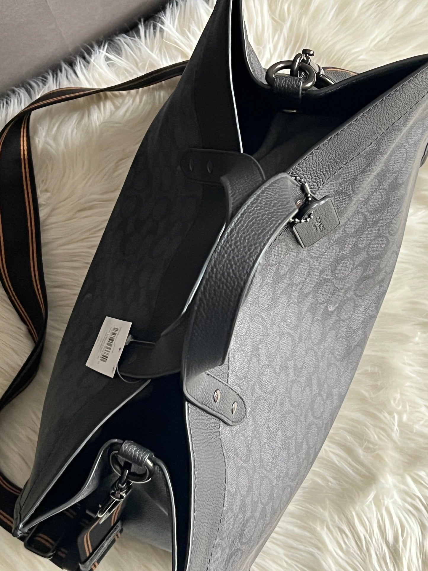 Coach Field Tote 40 in Signature Canvas