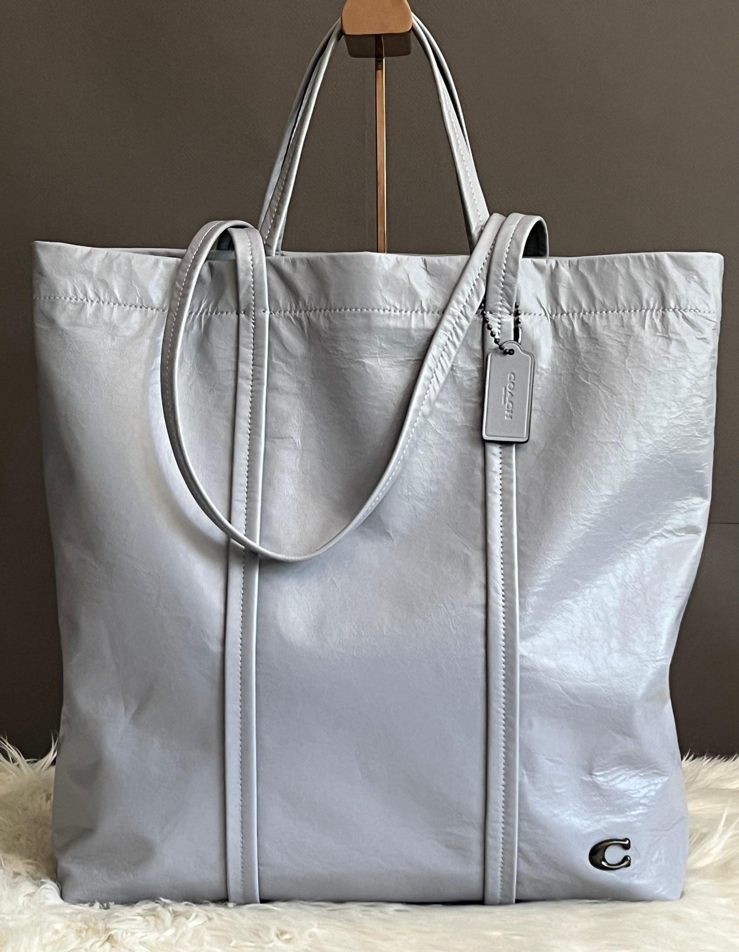Coach Hall Tote 33