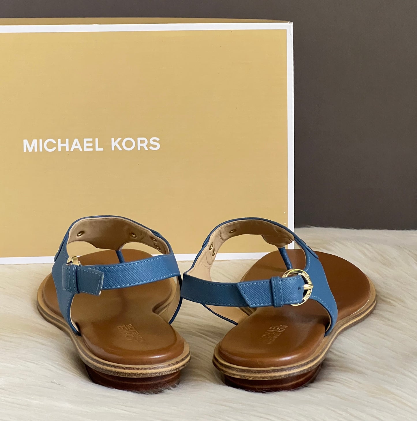 Michael Kors Logo Plate Leather Thong Sandal