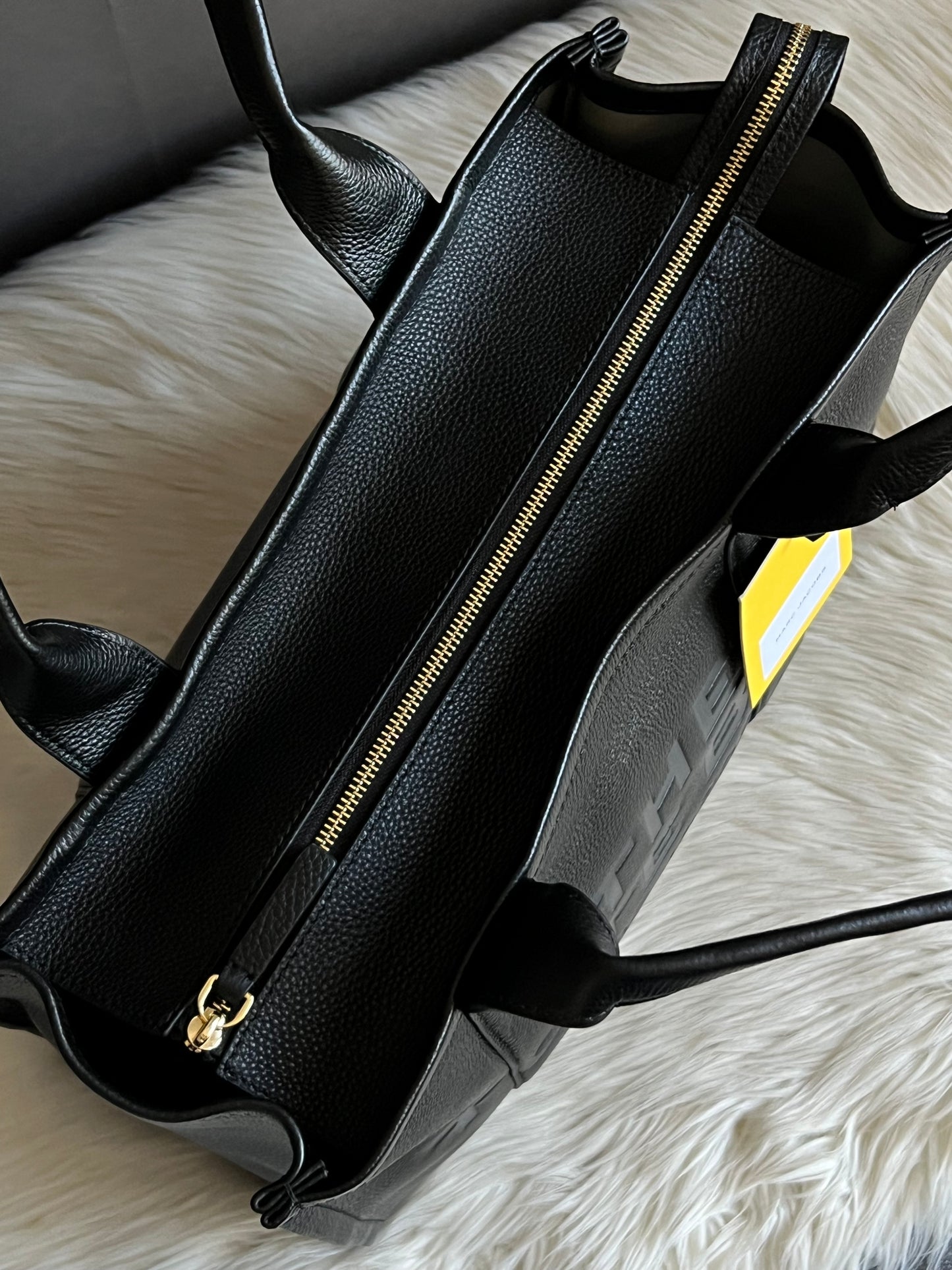 Marc Jacobs The Leather Large Tote Bag