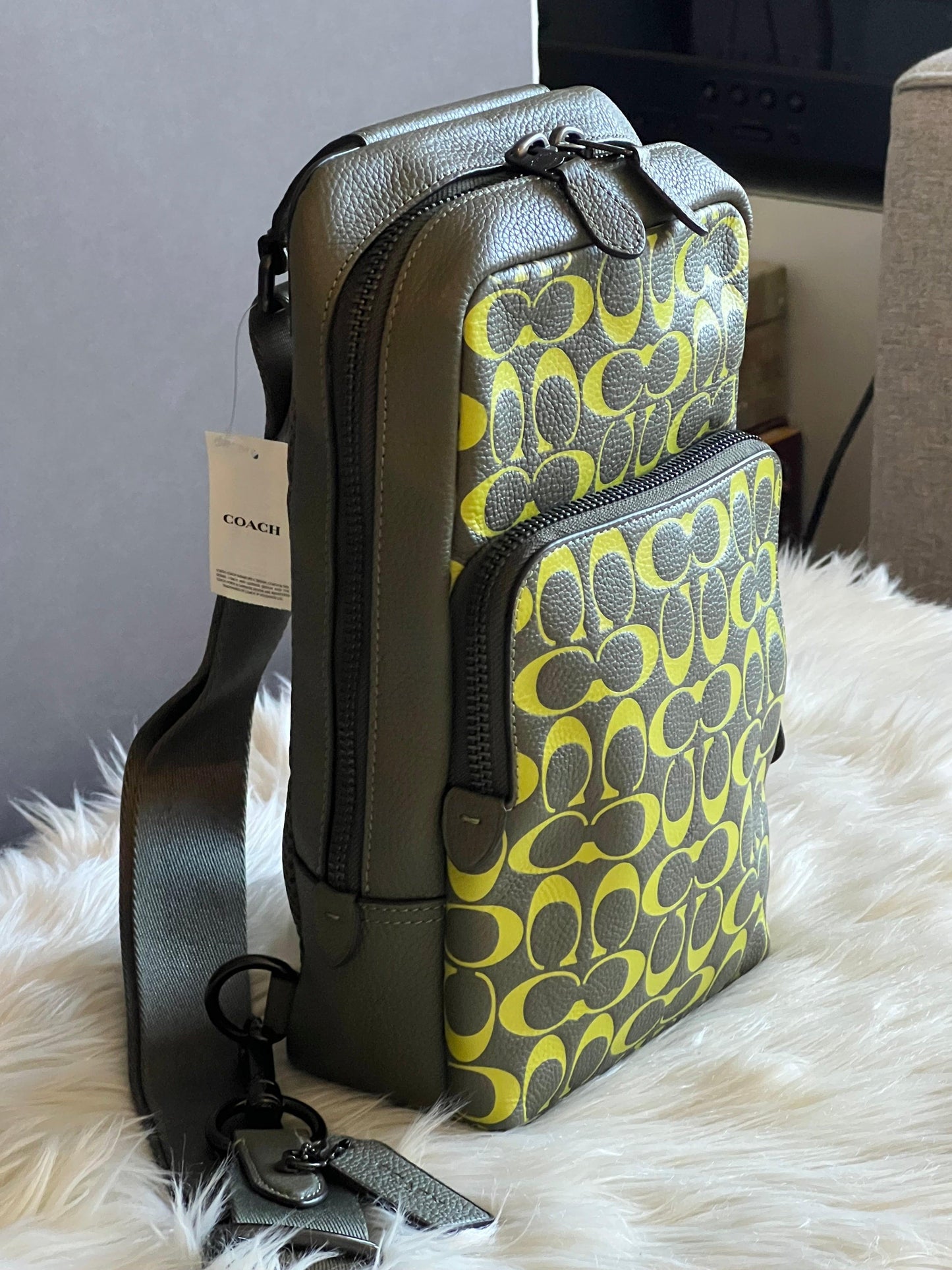 Coach Gotham Pack In Signature Leather