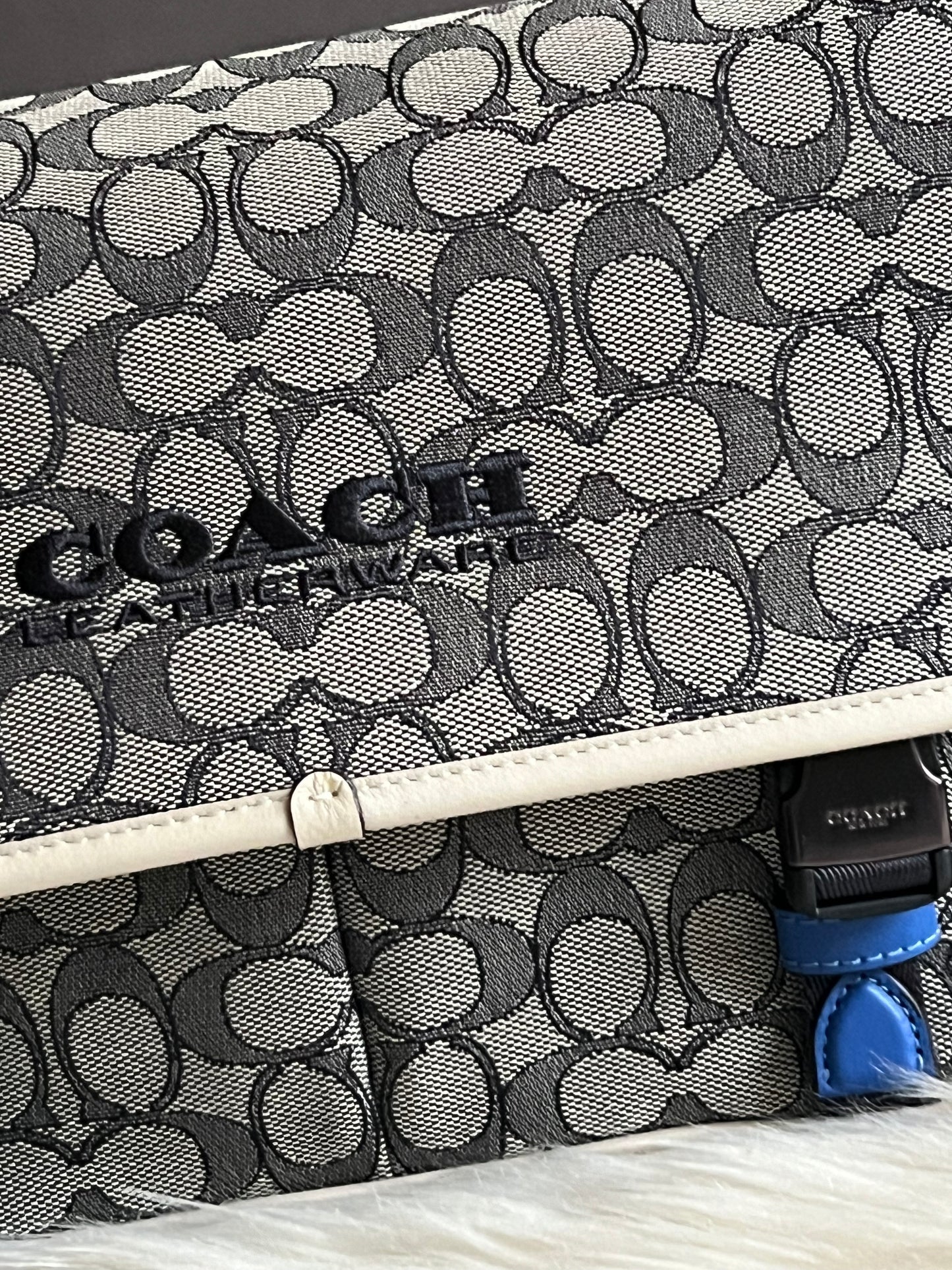 Coach League Messenger Bag in Signature