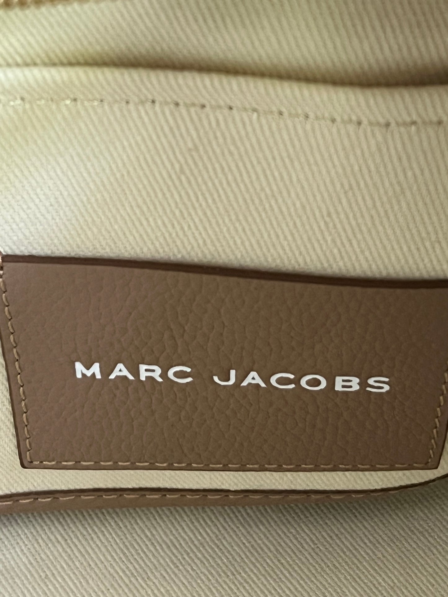 Marc Jacobs The Leather Medium Tote Bag