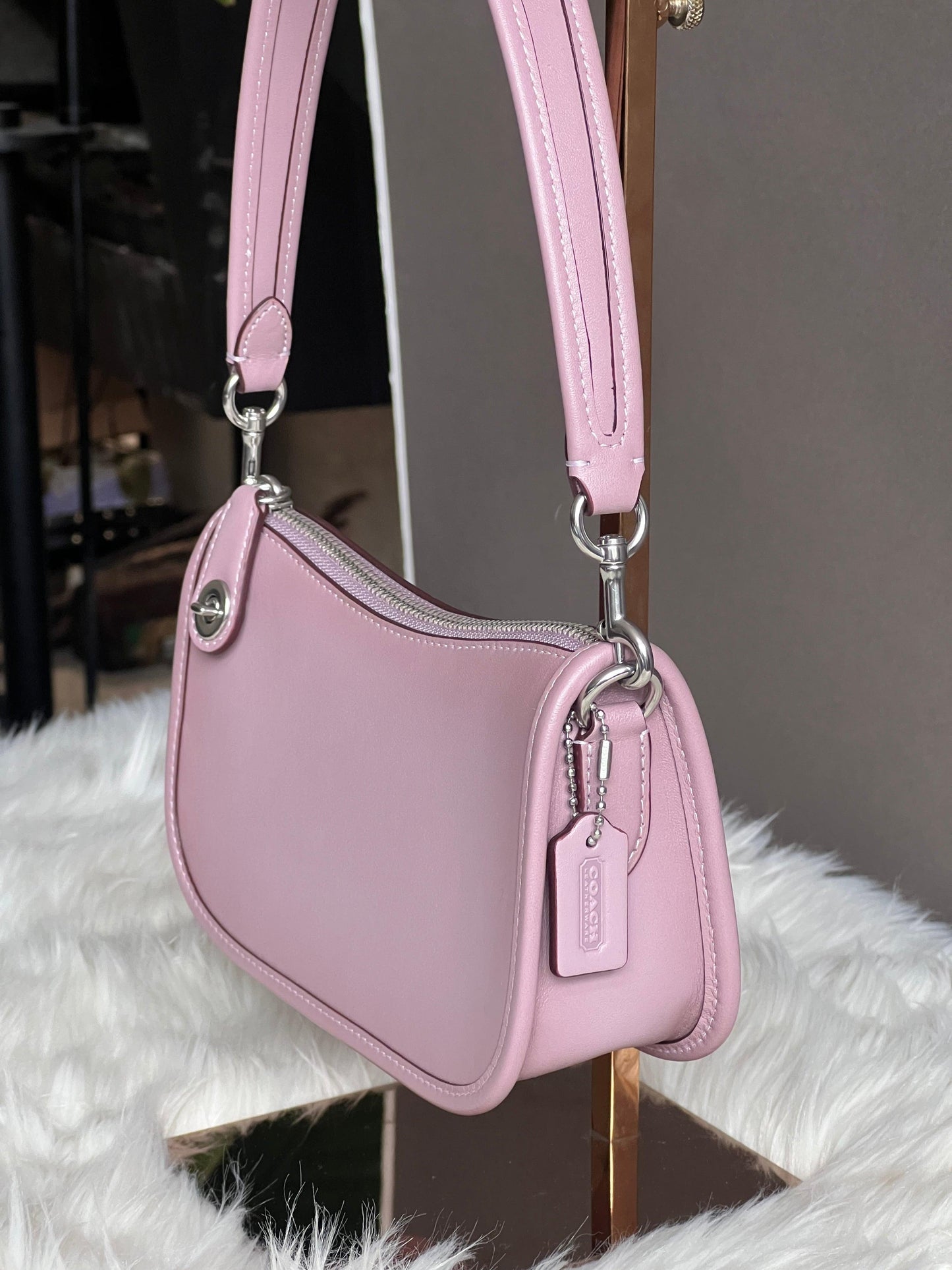 Coach Swinger 20
