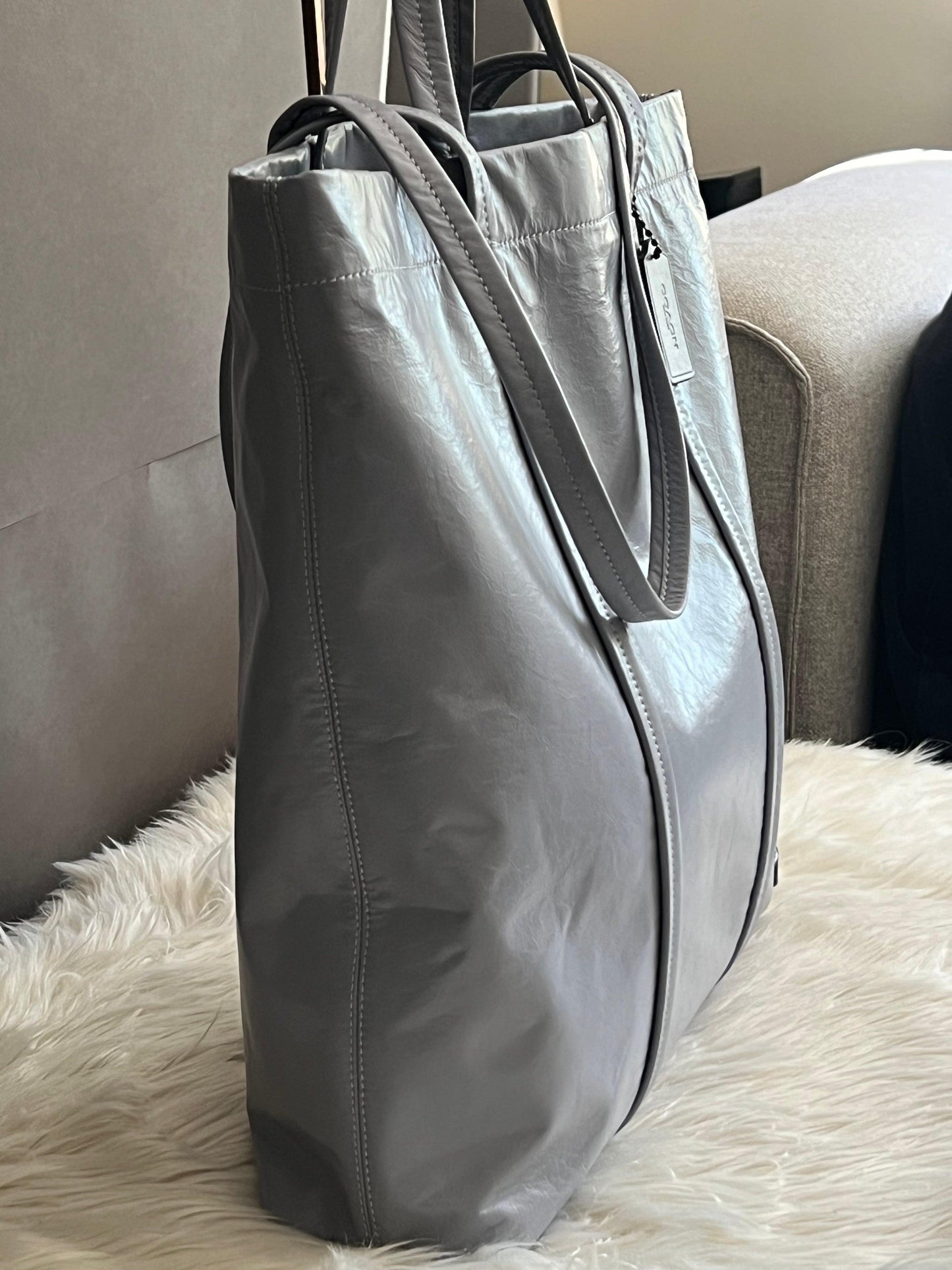 Coach Hall Tote 33