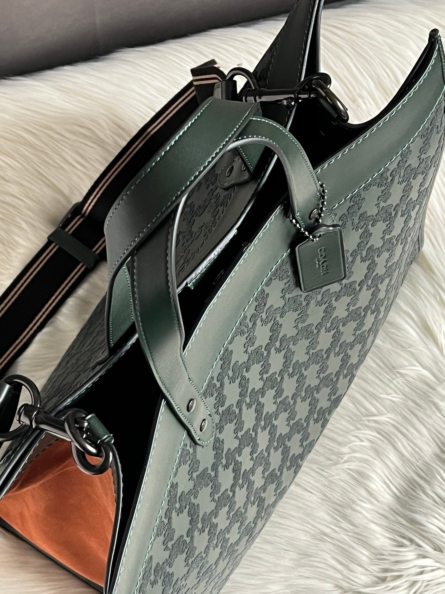 Coach Field Tote 40 with Horse and Carriage
