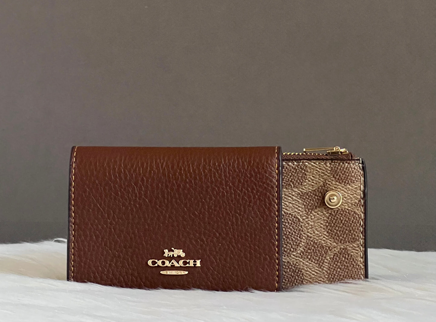 Coach Card Holder Wallet In Signature Canvas
