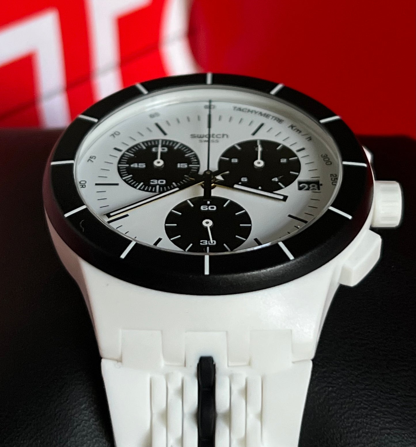 Swatch Piste Noire Watch