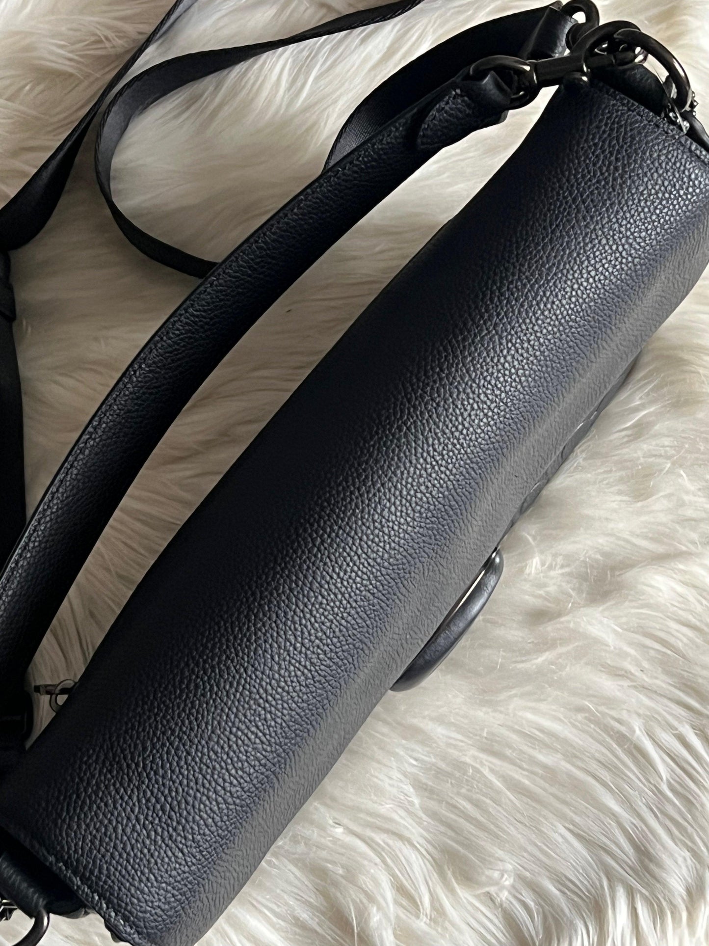 Coach Soft Tabby Messenger in Signature Leather