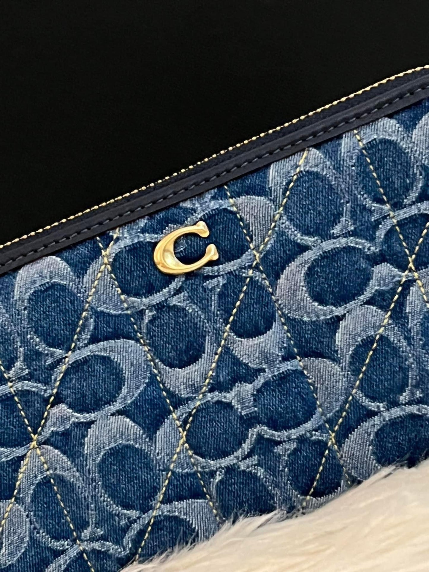 Coach Accordion Zip Wallet In Signature Denim