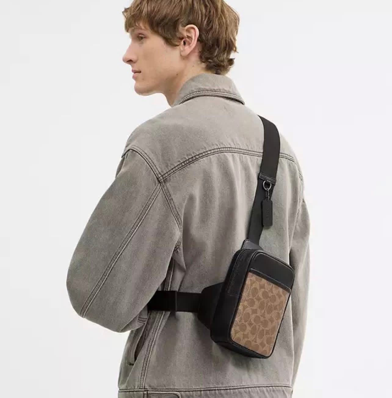 Coach Small Turner Pack In Signature Canvas