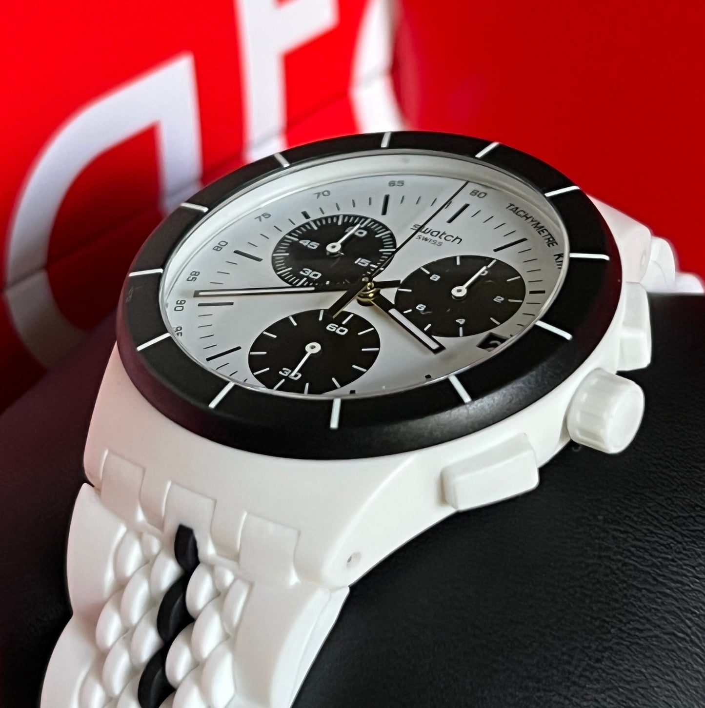 Swatch Piste Noire Watch