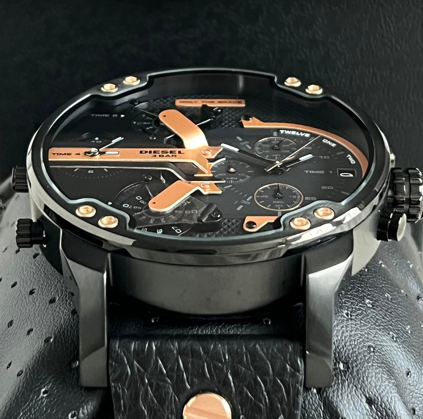 Diesel Men’s Mr. Daddy 2.0 Chrono Black Dial Leather Watch