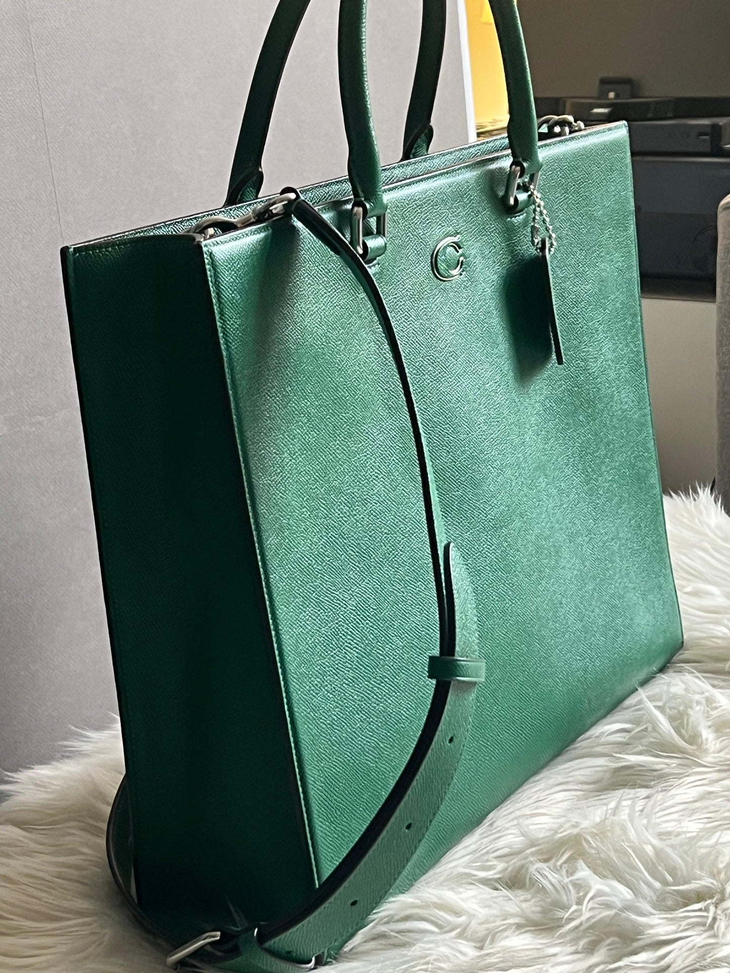 Coach Field Tote 40 with Signature Canvas Detail