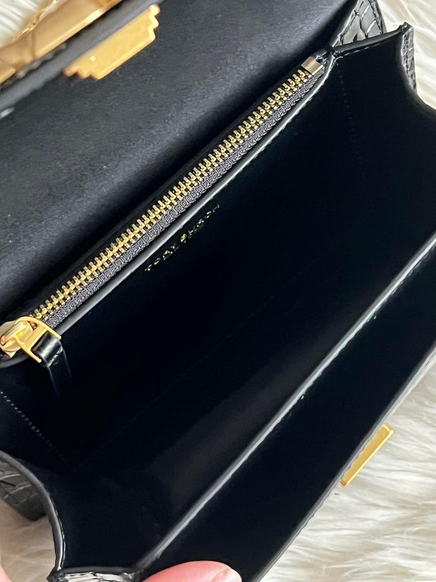 Tory Burch Eleanor Embossed Small Convertible Shoulder Bag