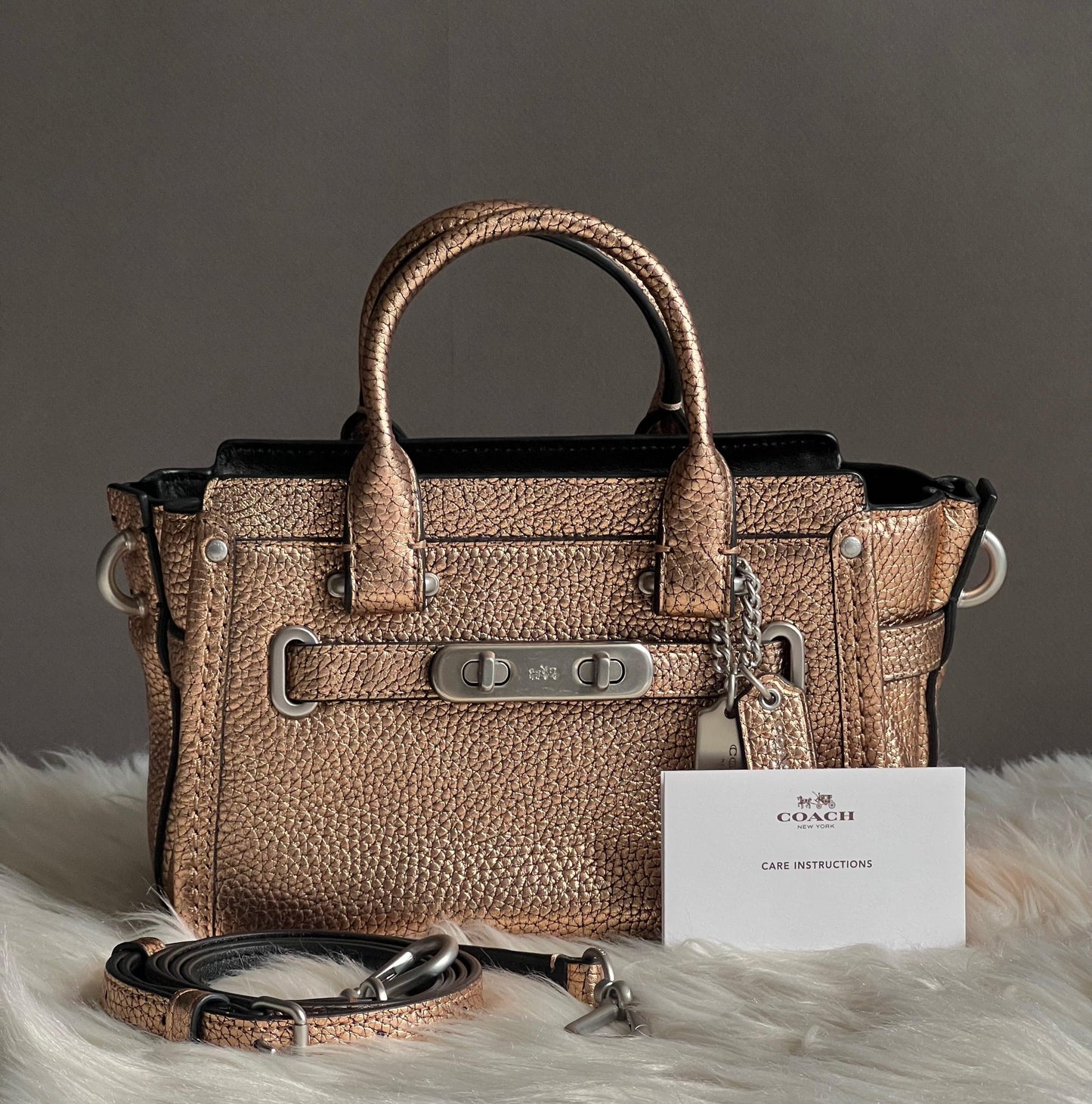 Coach Swagger 20 in Pebble Leather