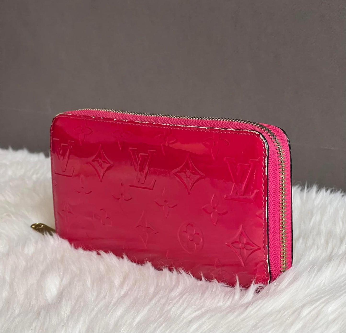 Louis Vuitton Zippy Wallet in Vernis Leather