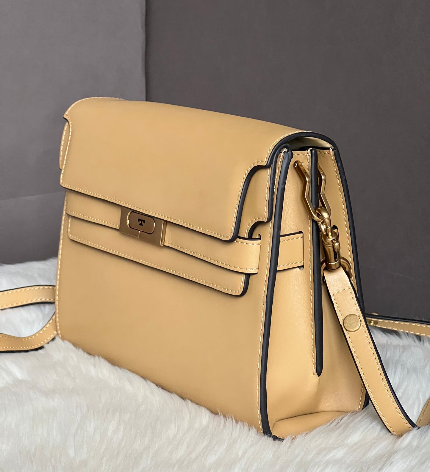 Tory Burch Lee Radziwill Shoulder Bag