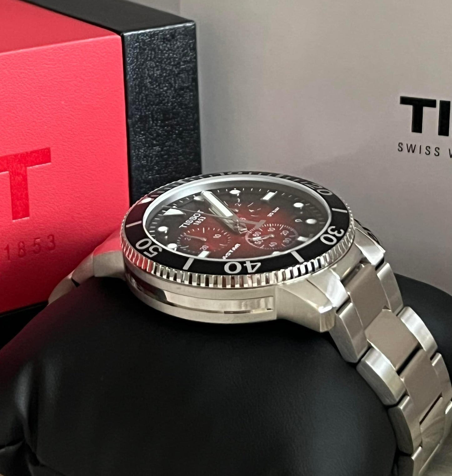 Tissot Men’s Seastar 1000 Quartz Chronograph Watch