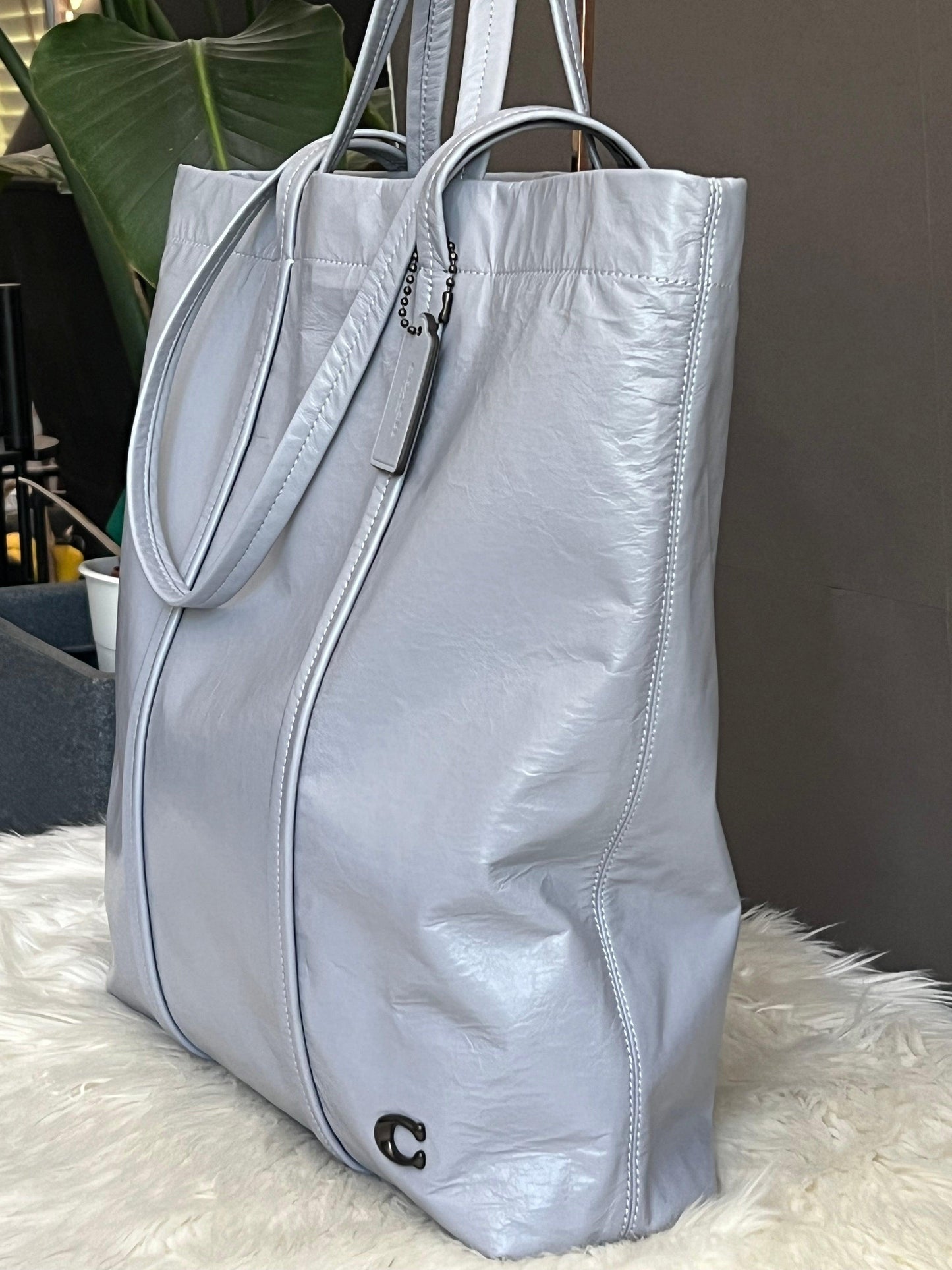 Coach Hall Tote 33