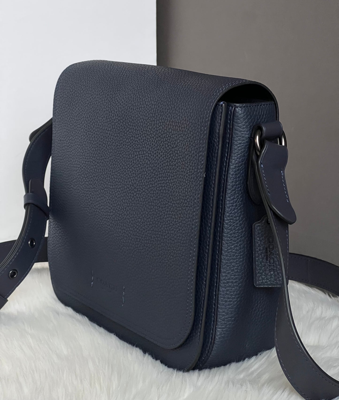 Coach Gotham Messenger 27