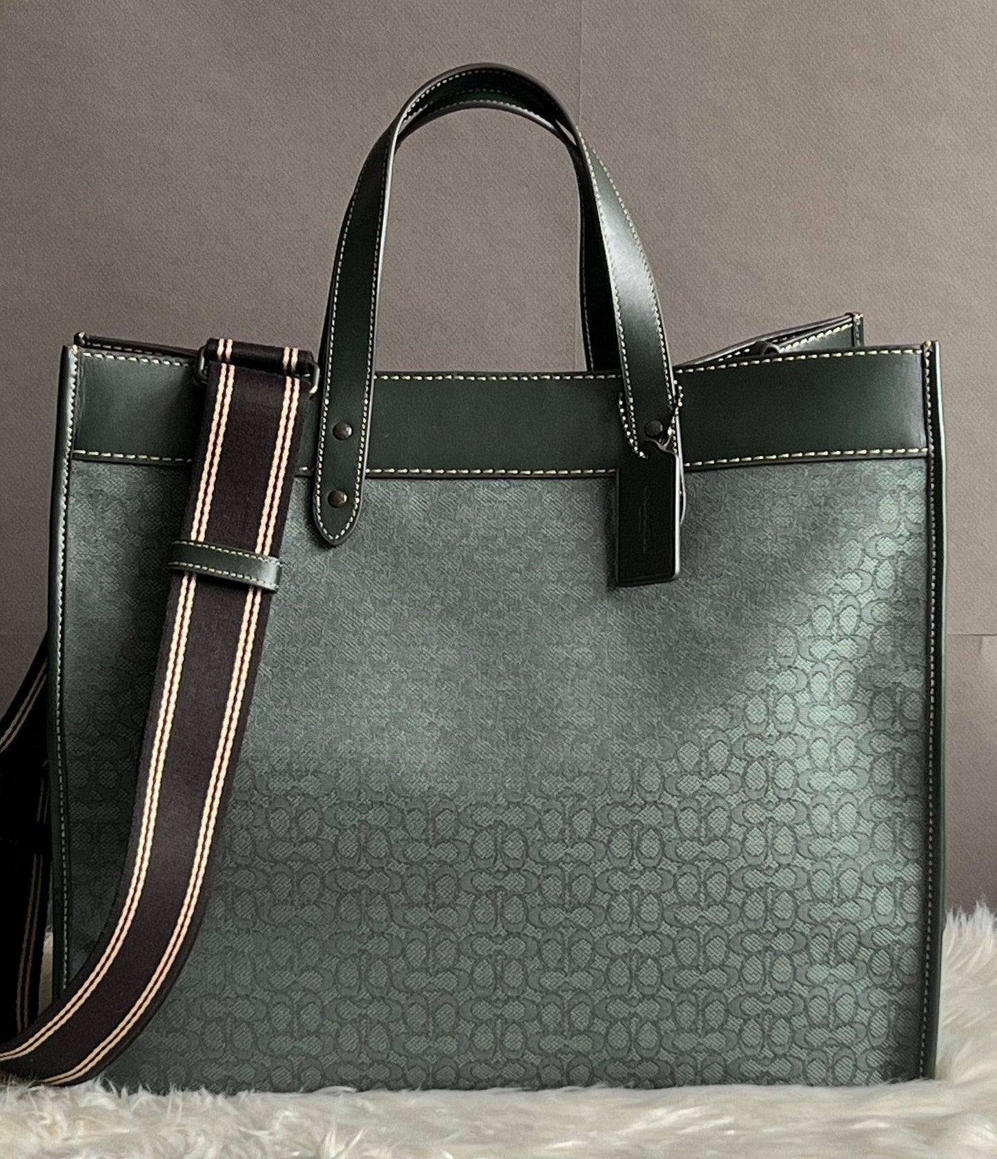 Coach Field Tote 40 in Micro Signature Jacquard