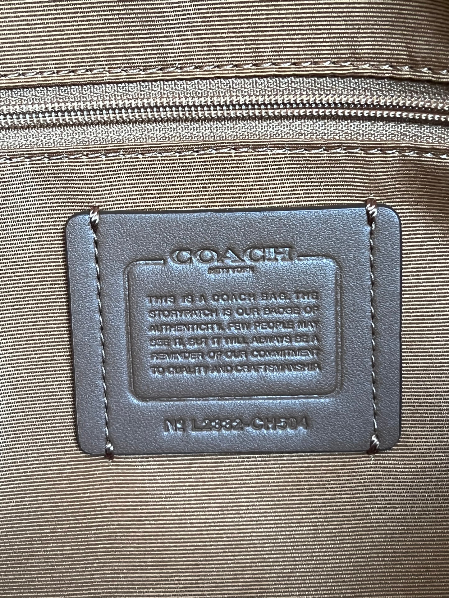 Coach Gallery Tote in Signature Canvas
