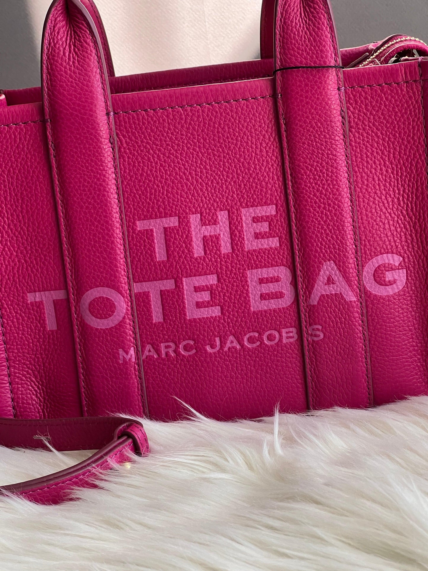 Marc Jacobs The Leather Small Tote Bag