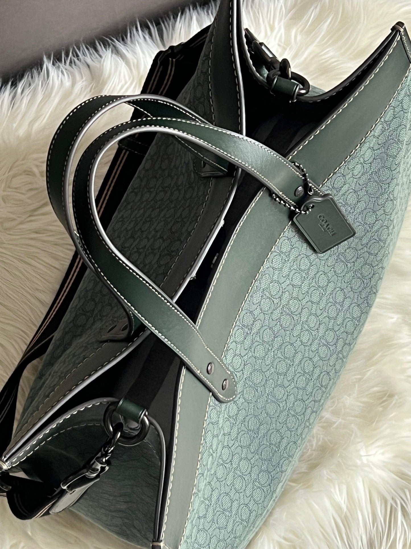Coach Field Tote 40 in Micro Signature Jacquard