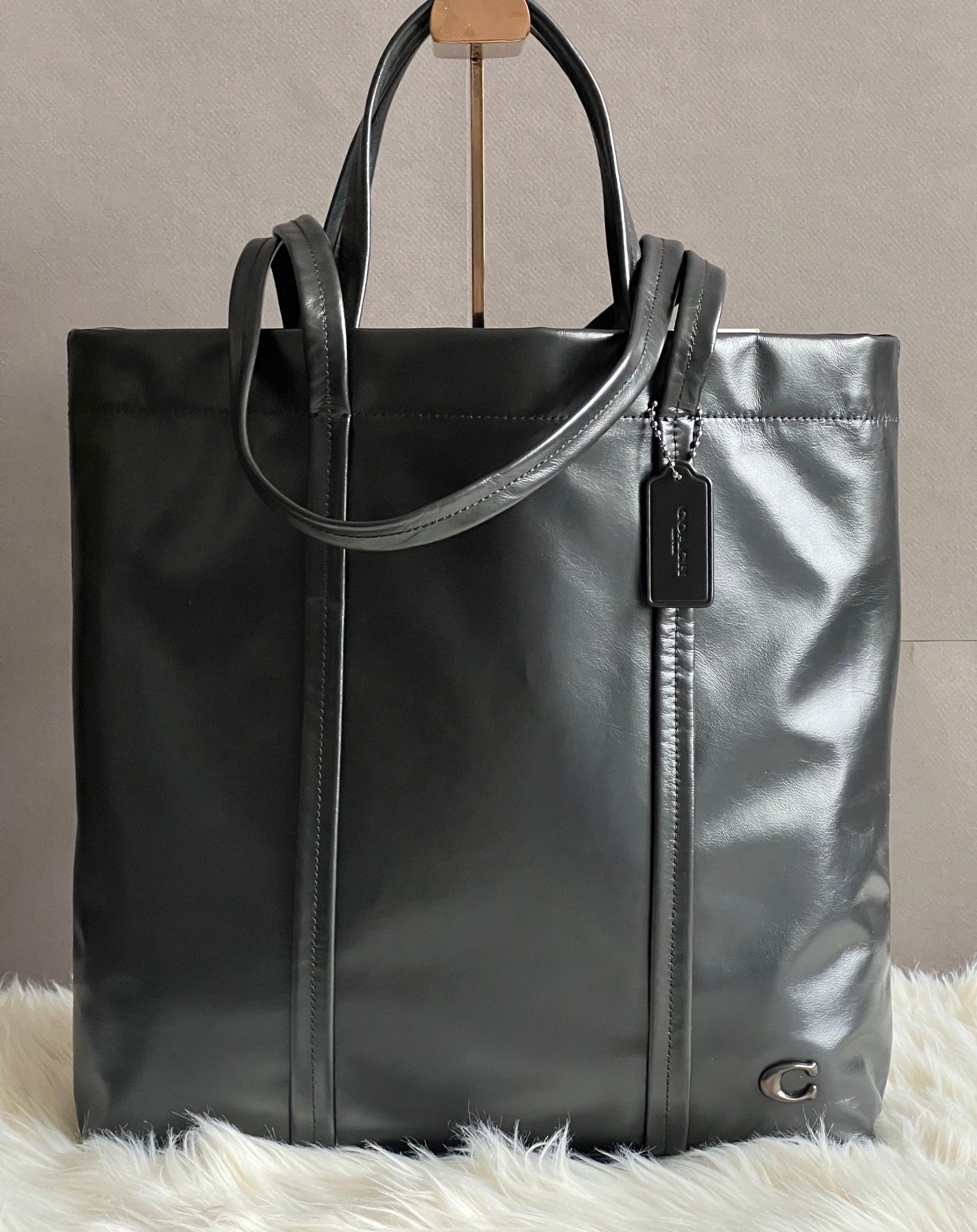 Coach Hall Tote 33