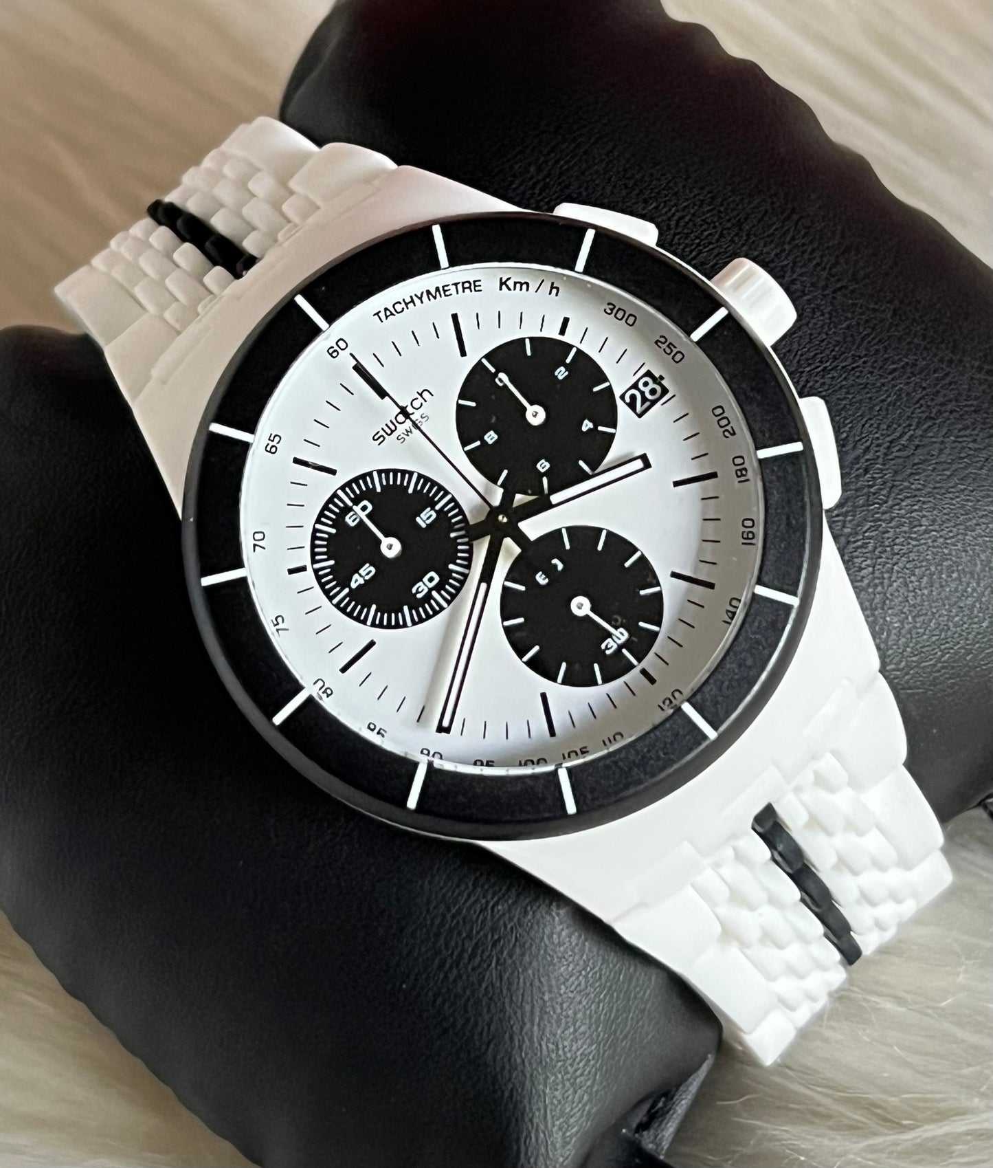 Swatch Piste Noire Watch