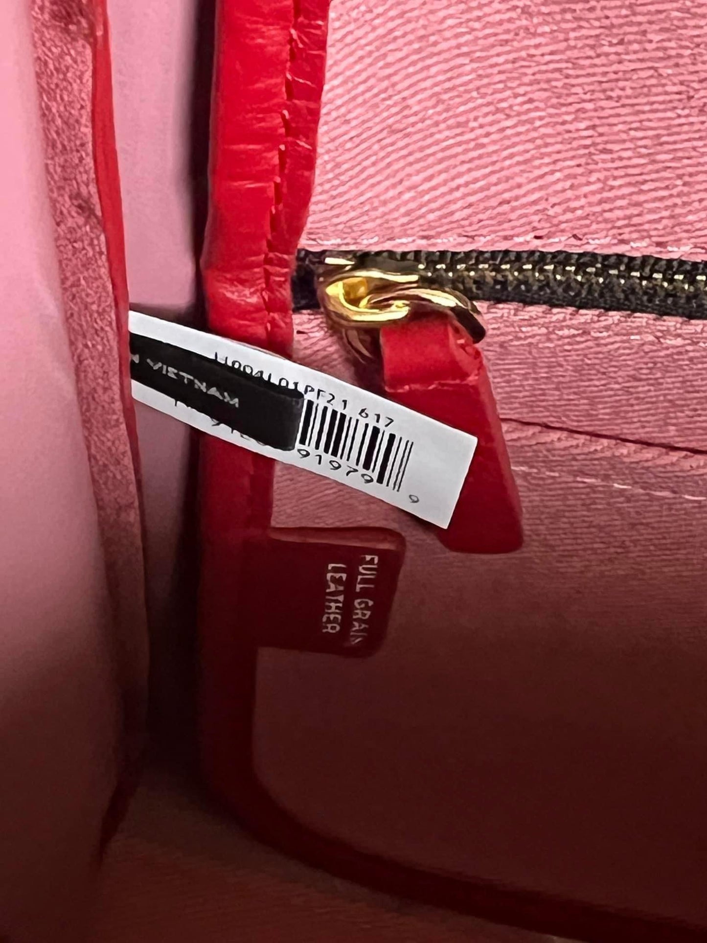 Marc Jacobs The Leather Medium Tote Bag