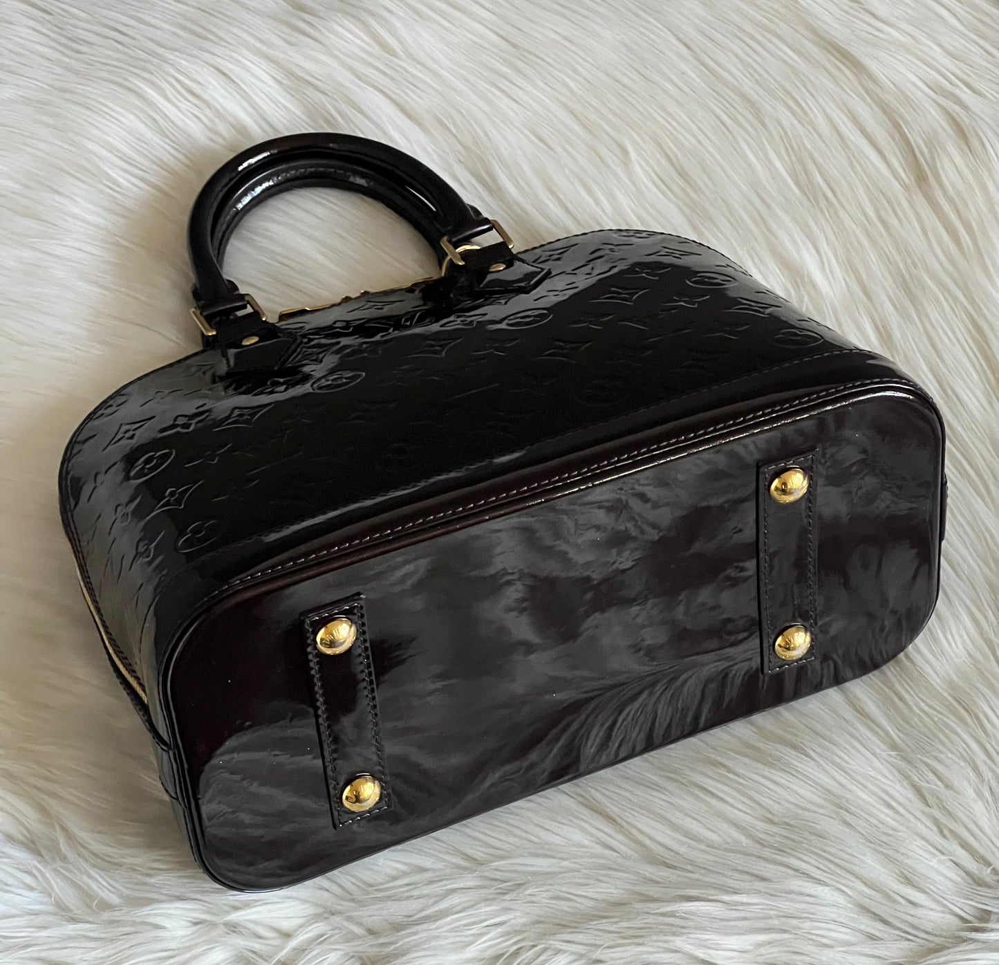 Louis Vuitton Alma PM In Monogram Vernis Leather