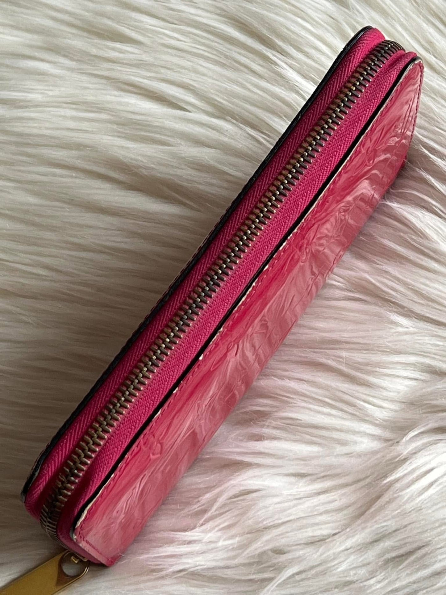 Louis Vuitton Zippy Wallet in Vernis Leather