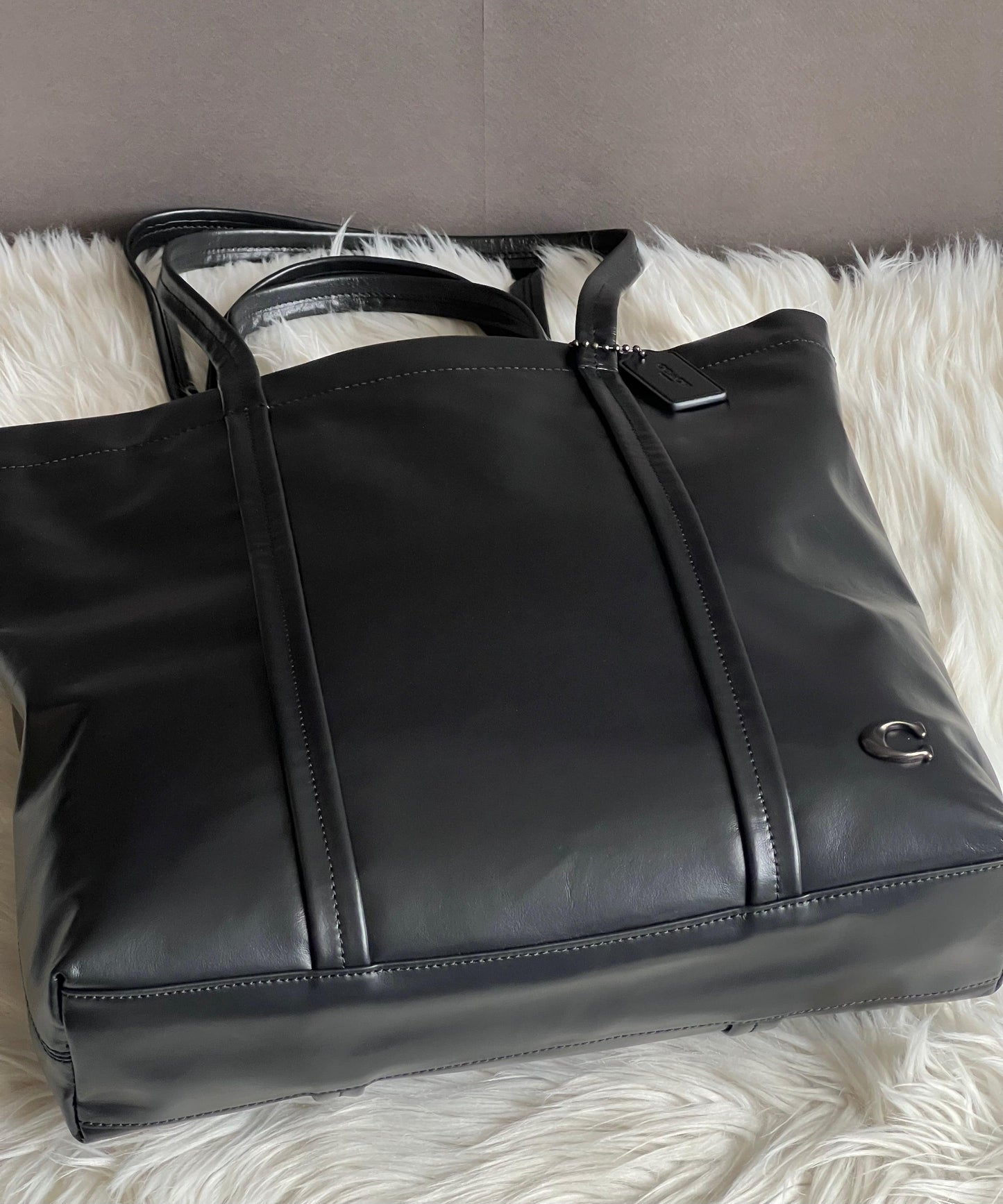 Coach Hall Tote 33