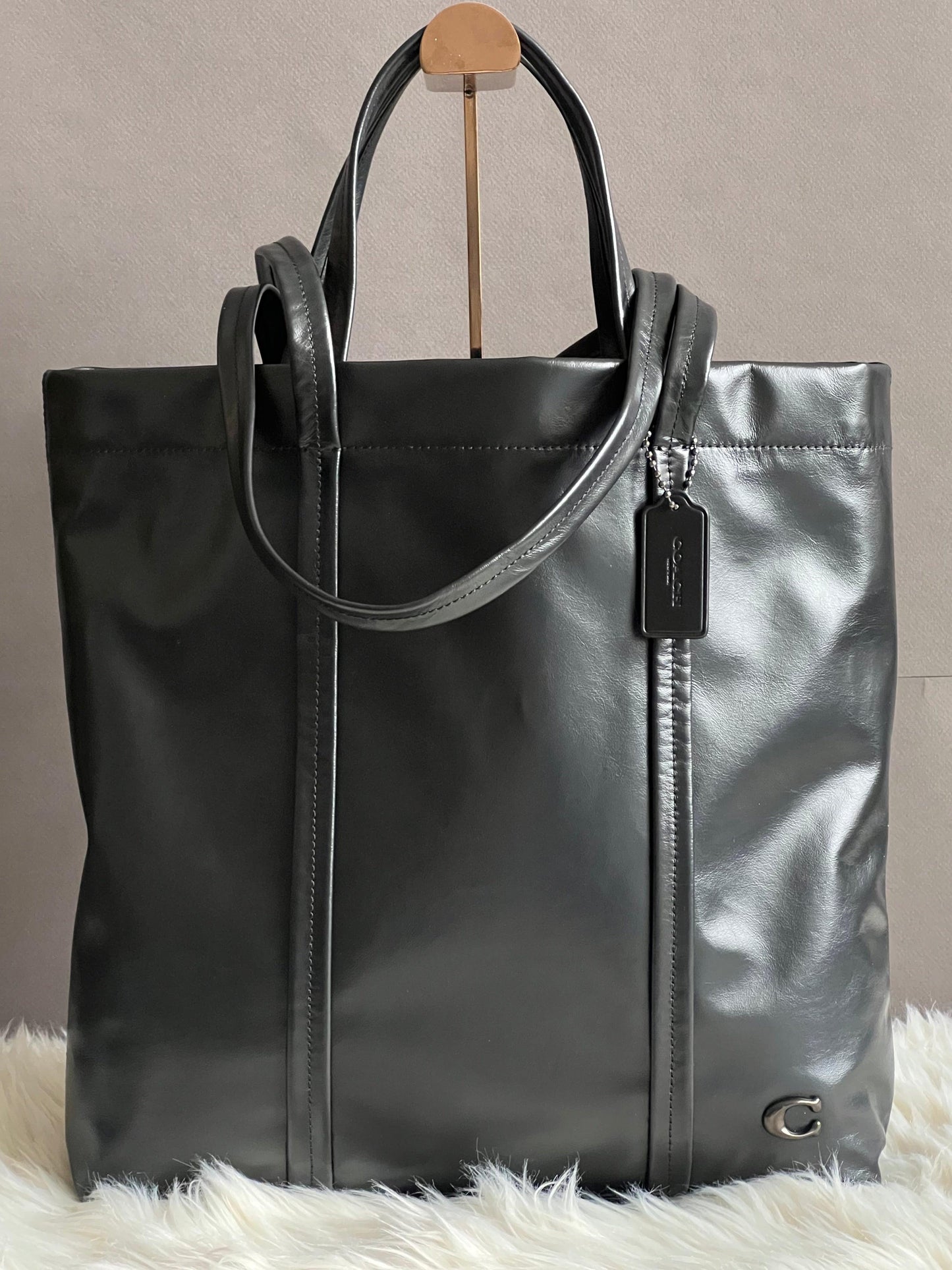 Coach Hall Tote 33