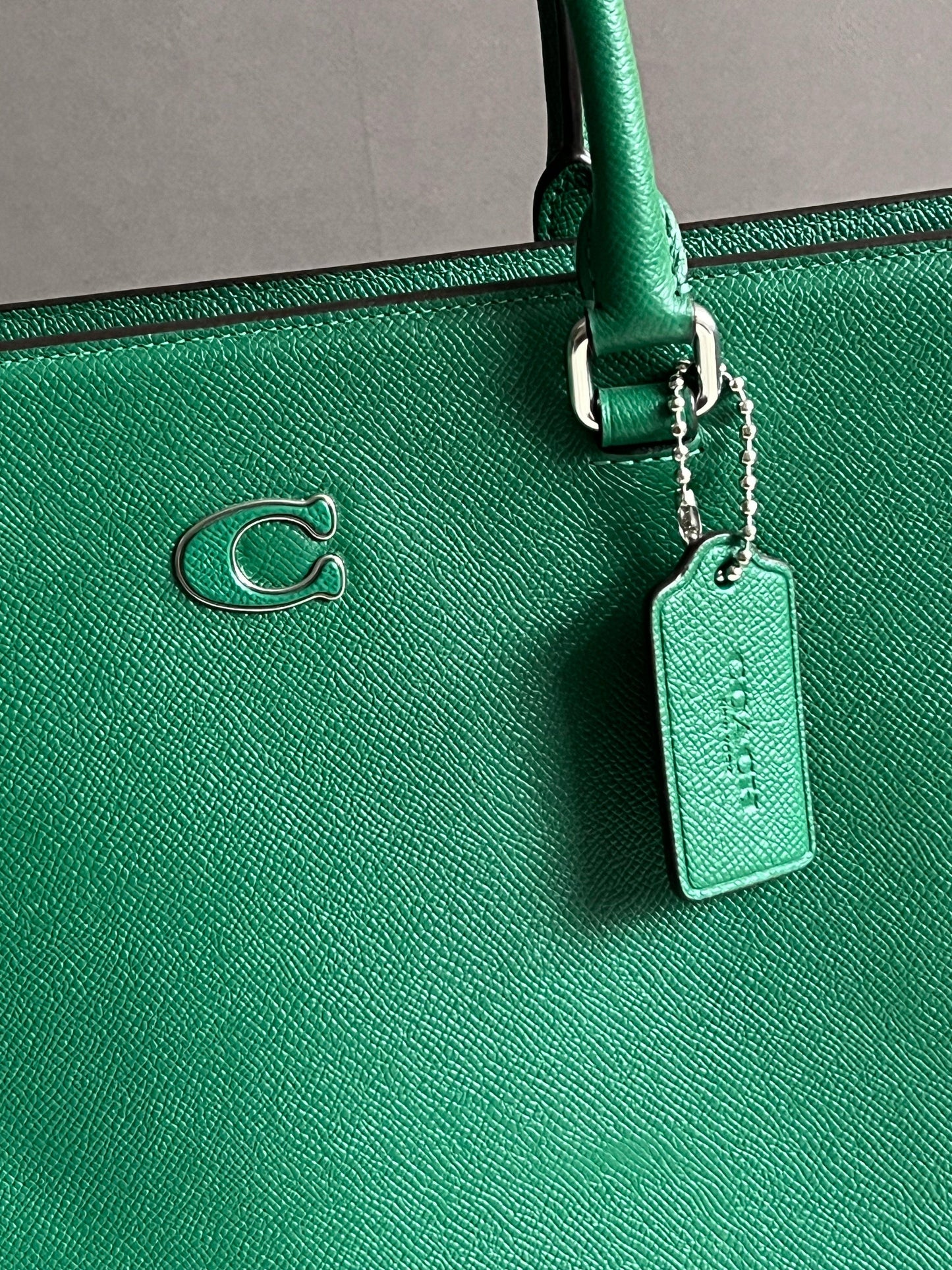 Coach Field Tote 40 with Signature Canvas Detail