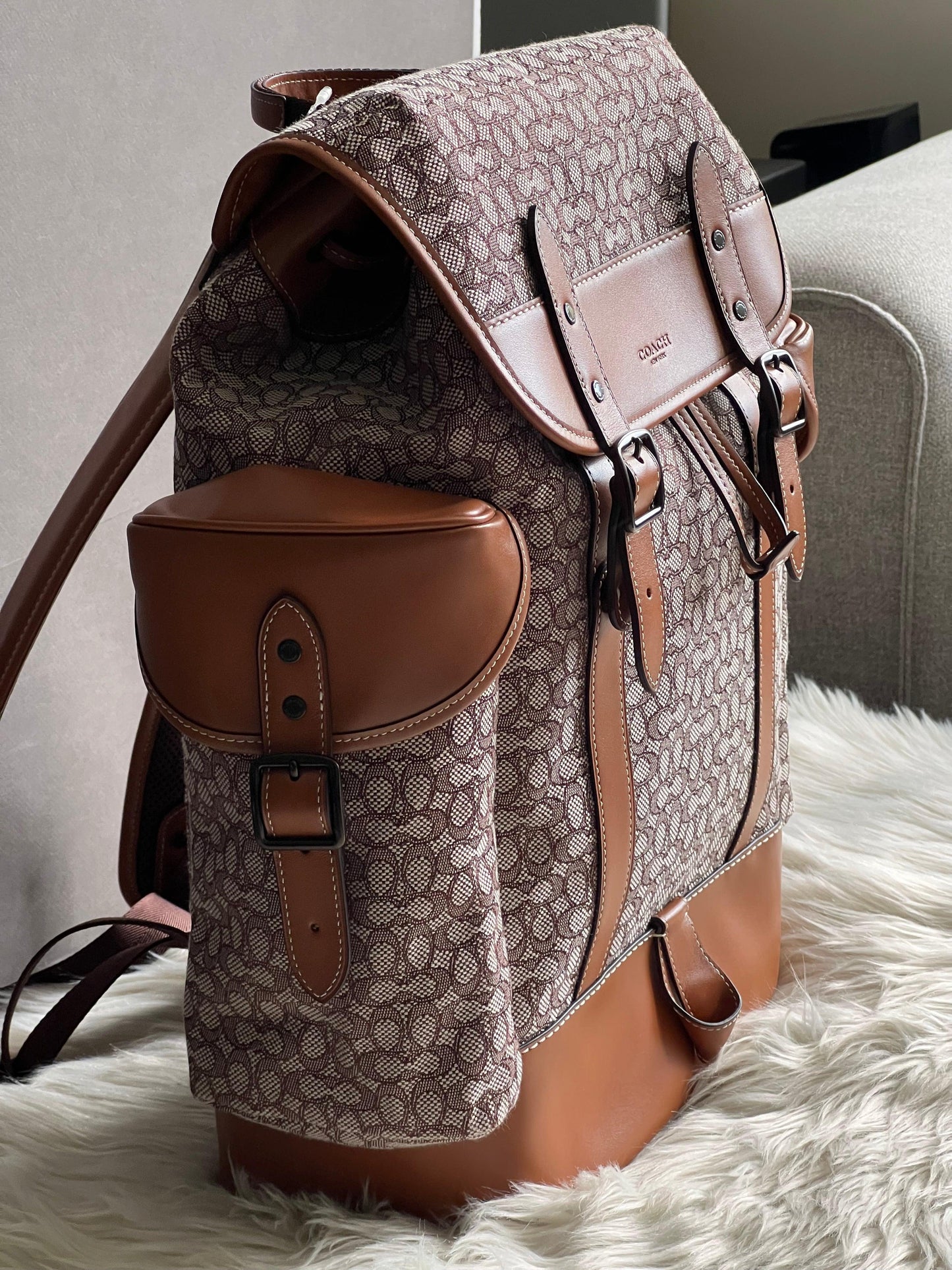 Coach Hitch Backpack in Micro Signature Jacquard
