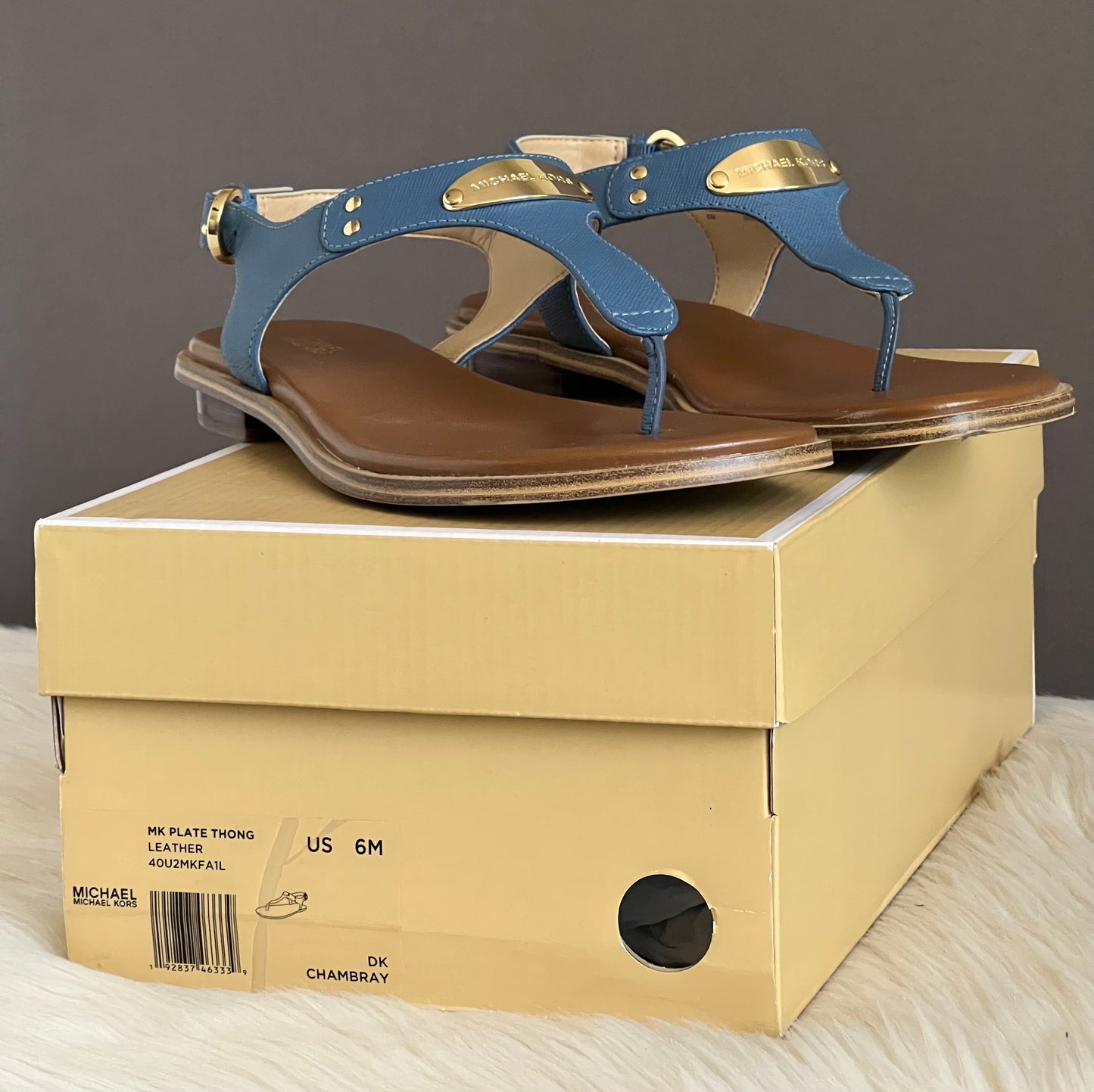 Michael Kors Logo Plate Leather Thong Sandal